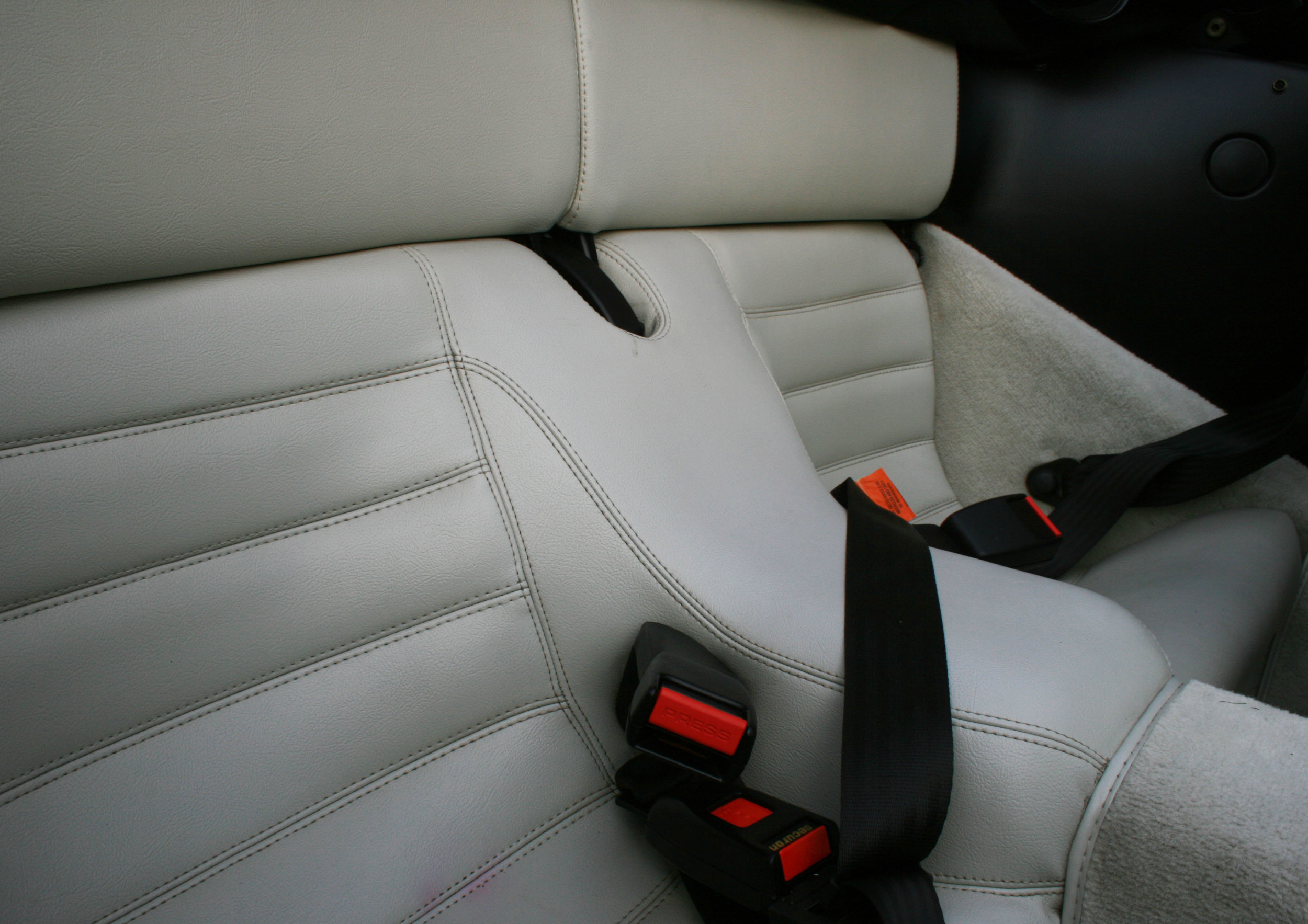 rear seats.jpg