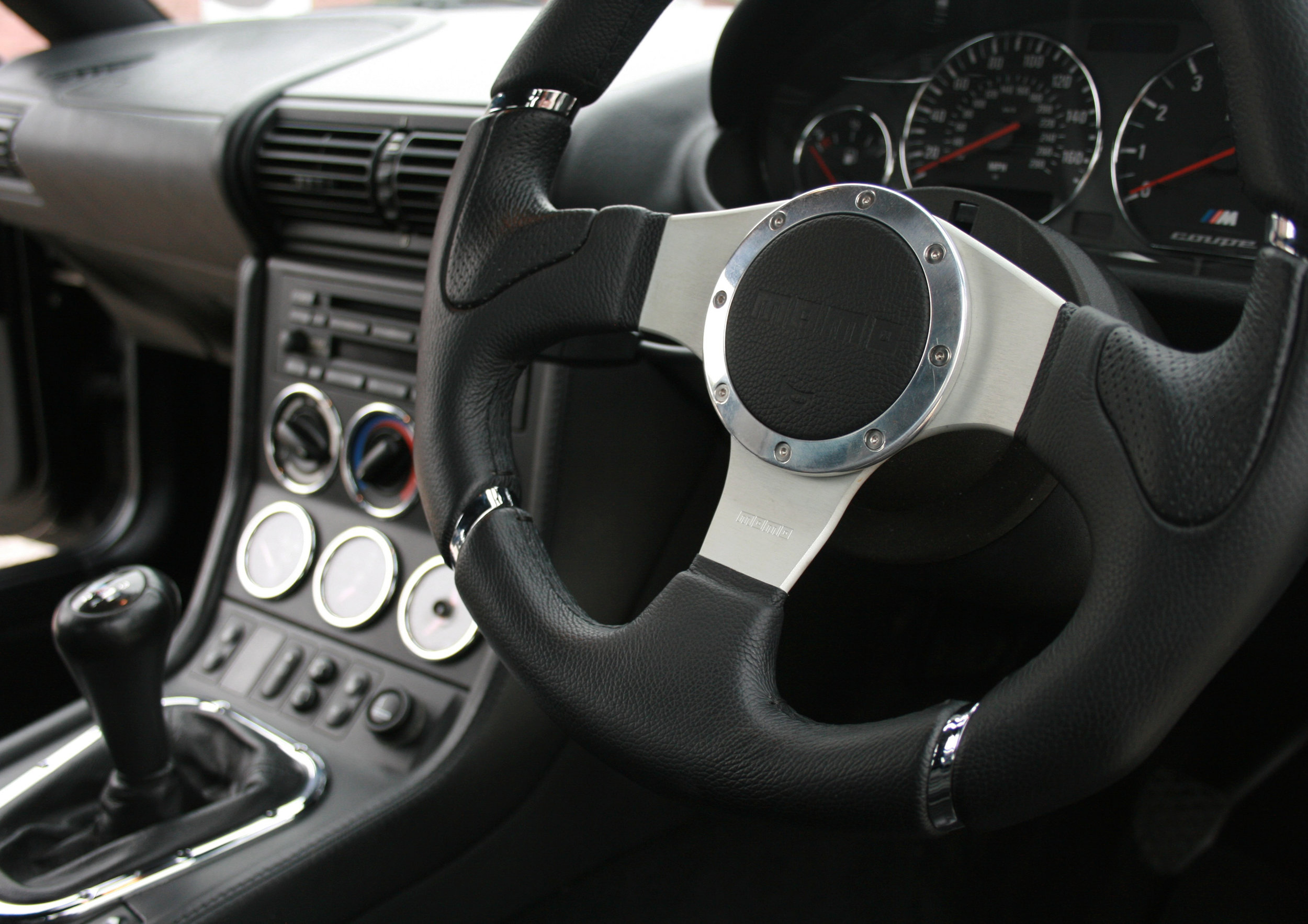 steering wheel.jpg