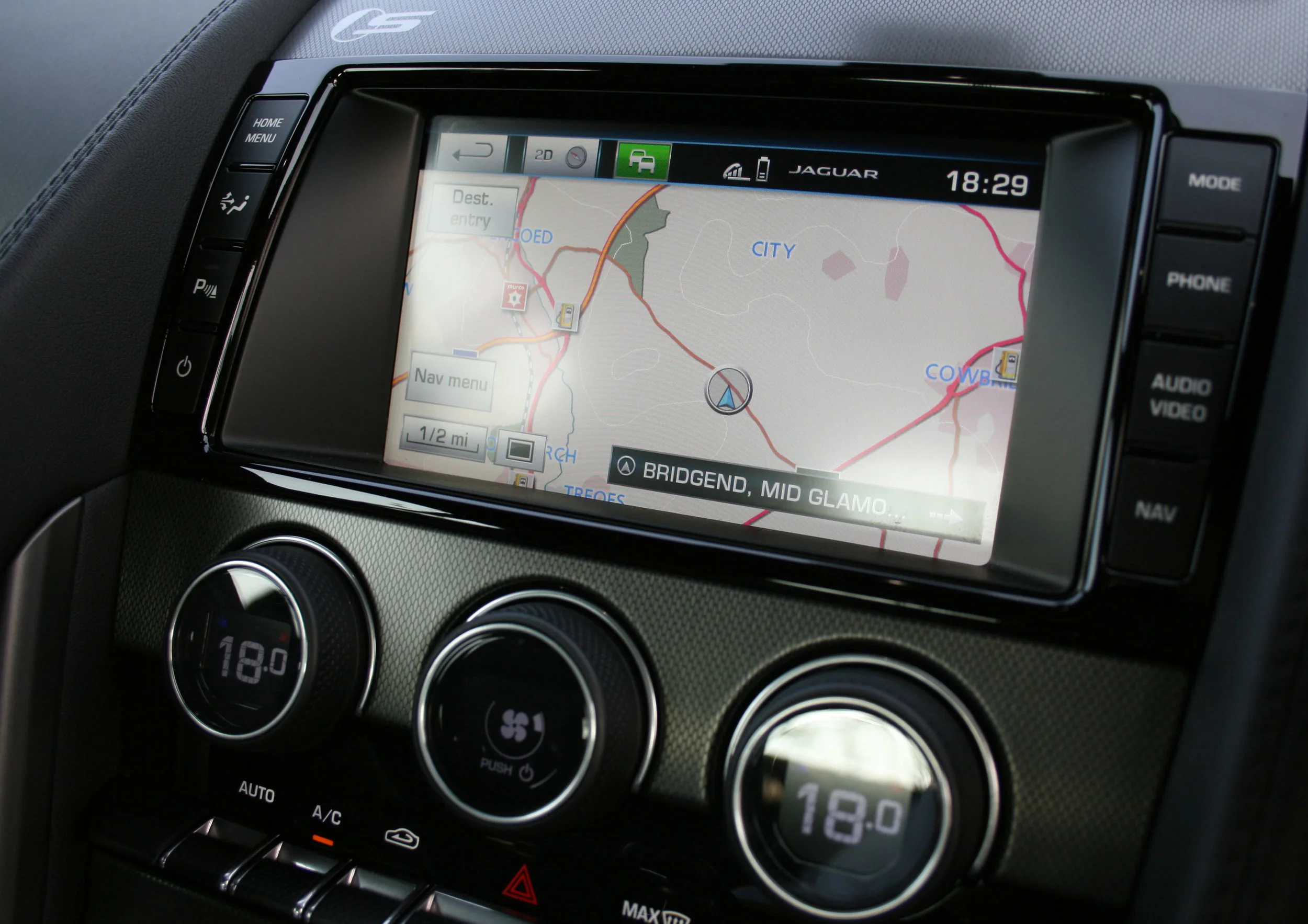 DETAIL SATNAV.jpg
