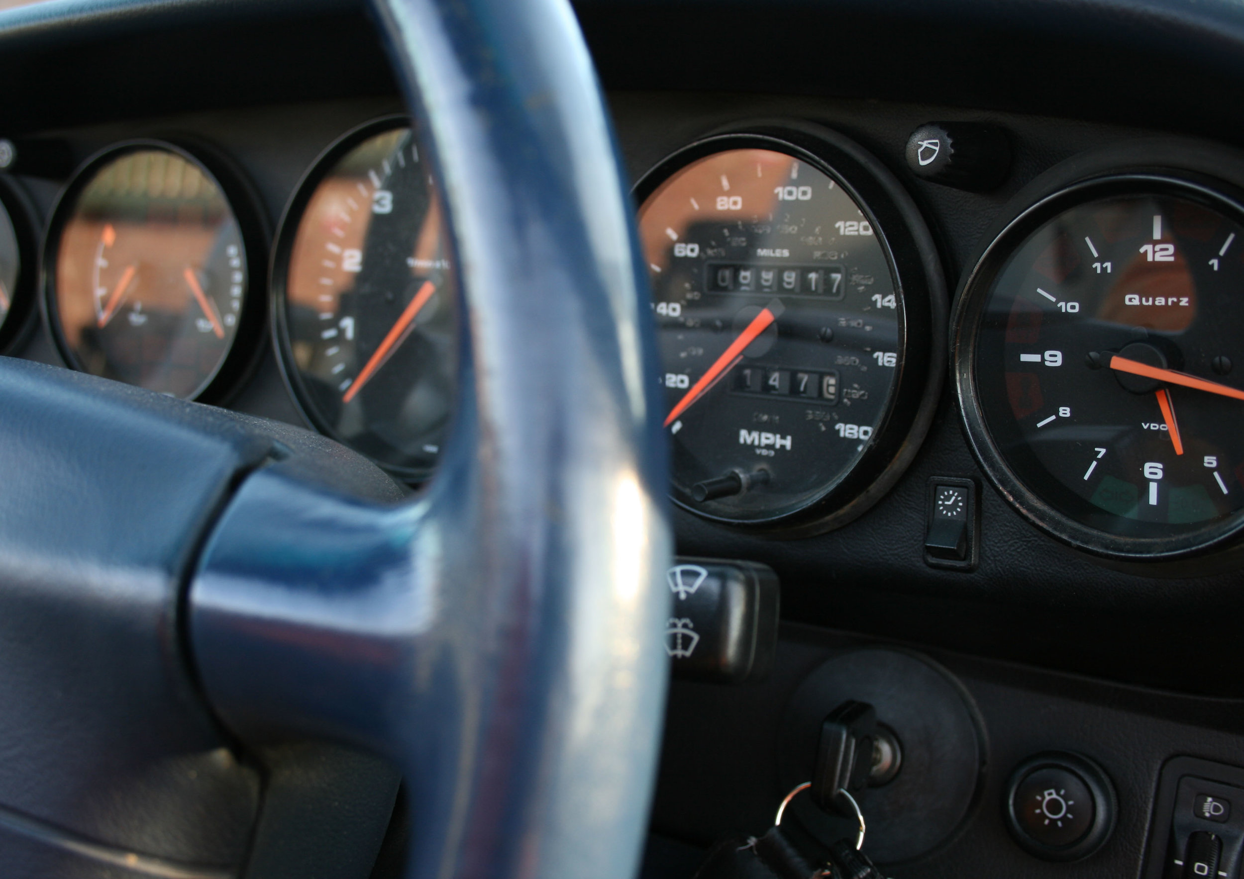 DETAIL DASH.jpg