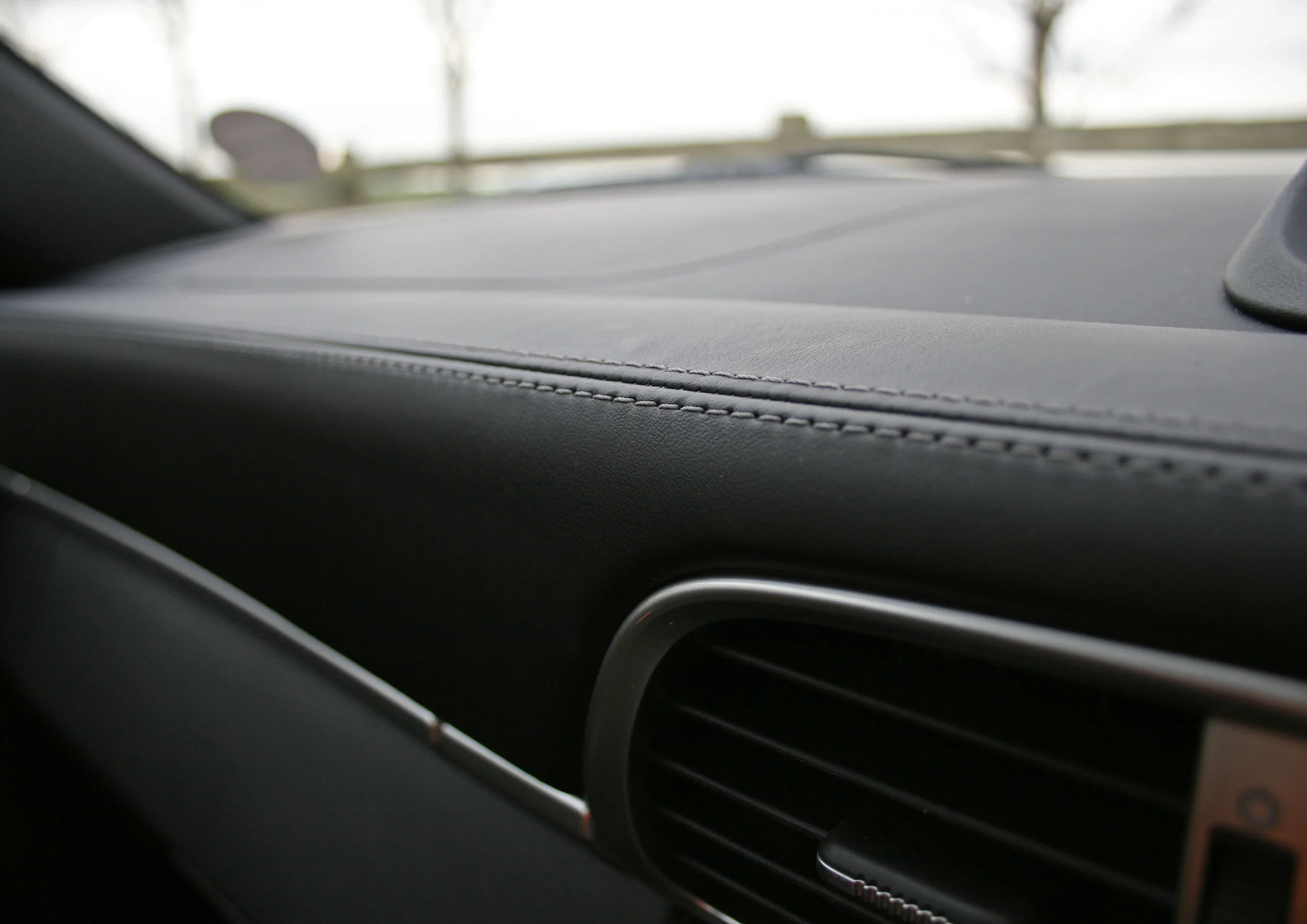 DETAIL DASH TOP.jpg