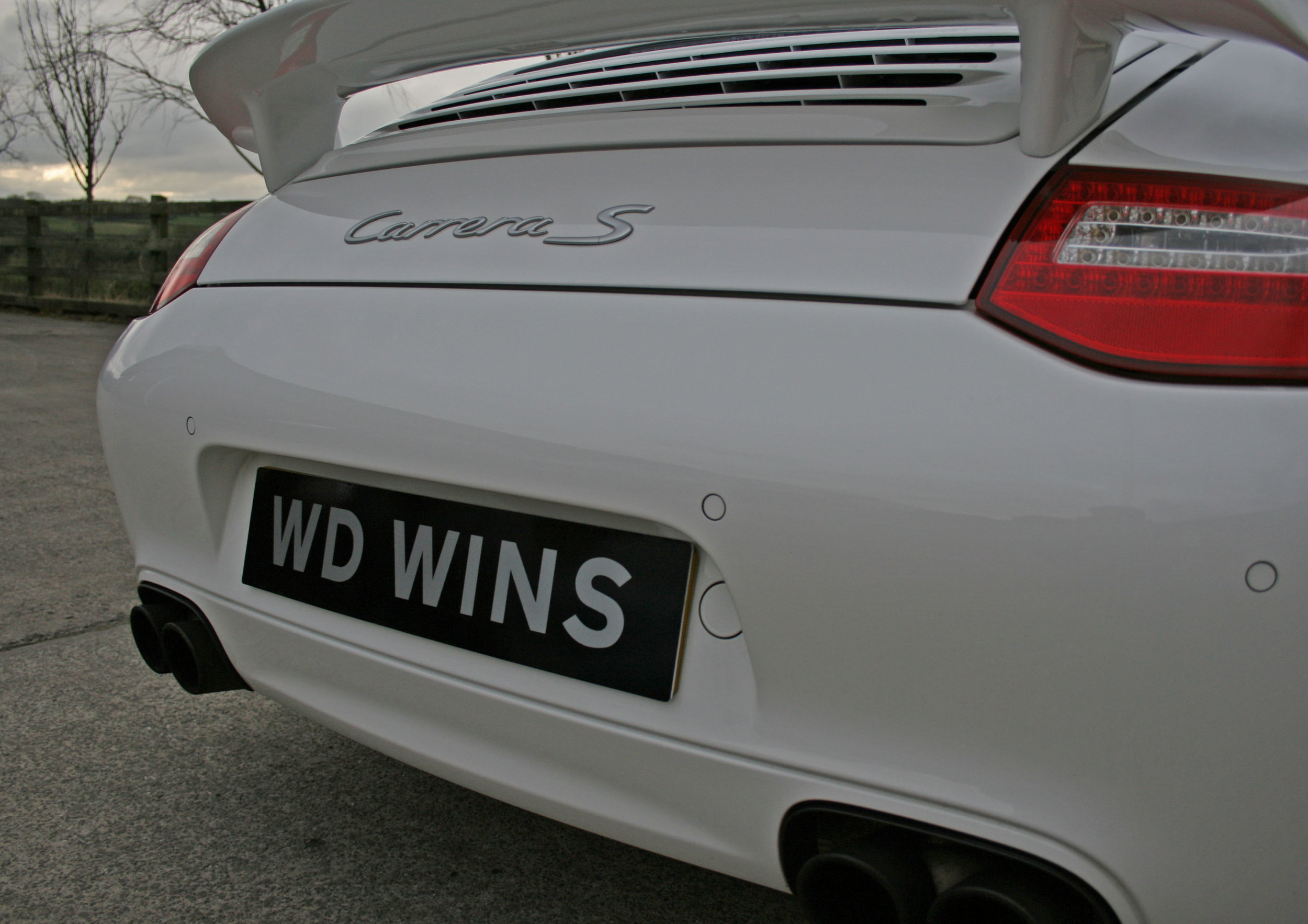 DETAIL REAR SPOILER.jpg