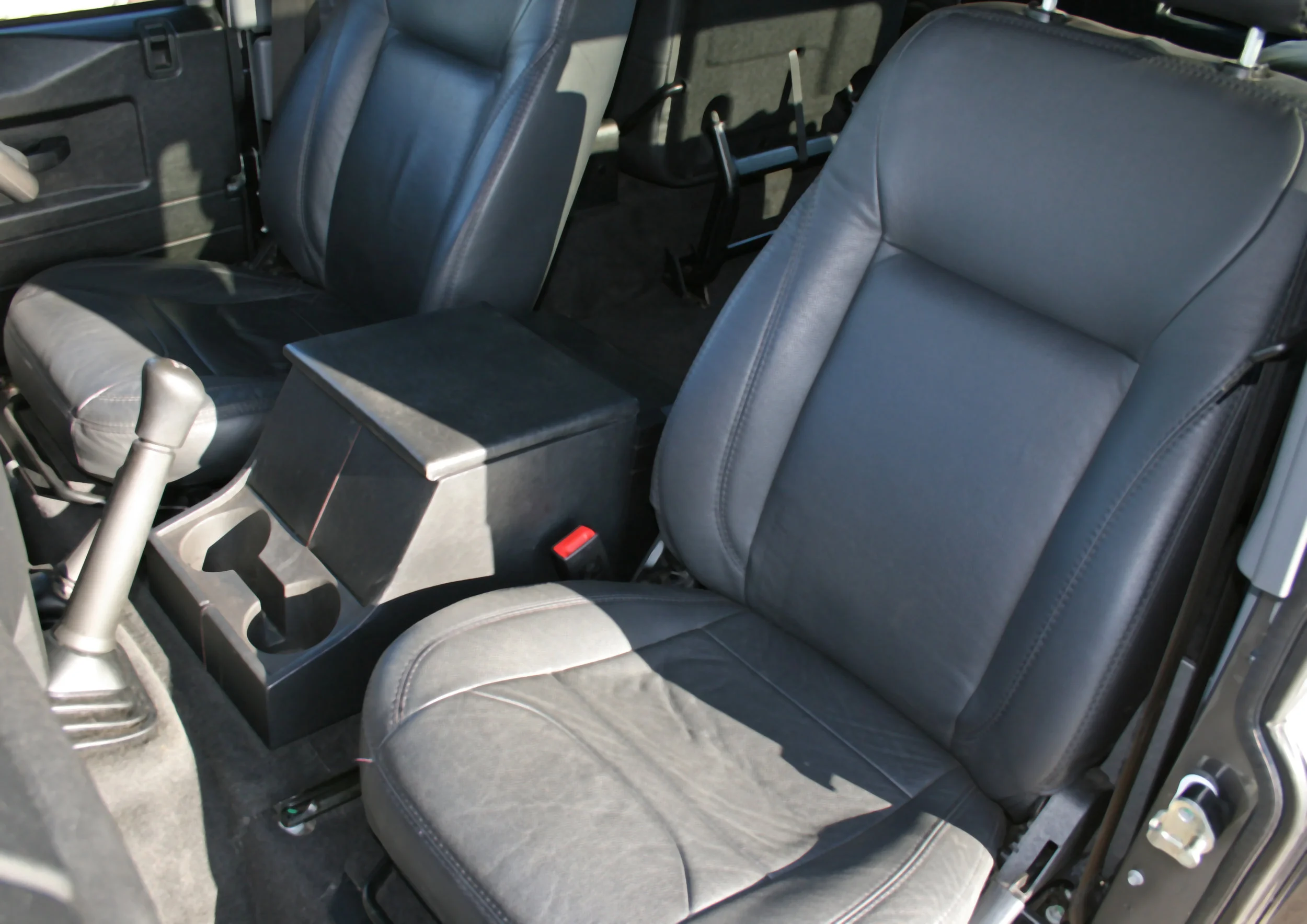 INTERIOR.jpg