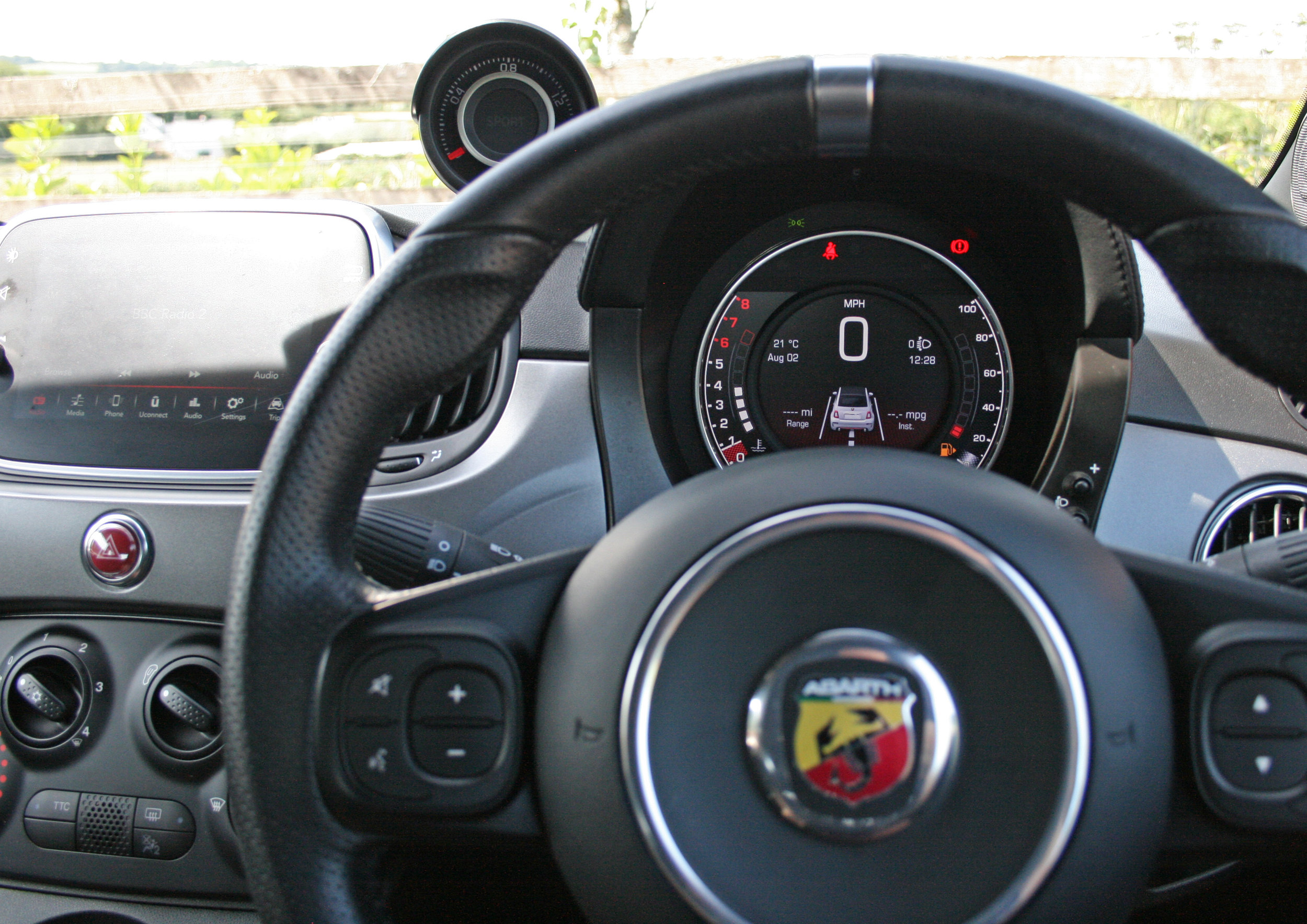 DETAIL DASH.jpg