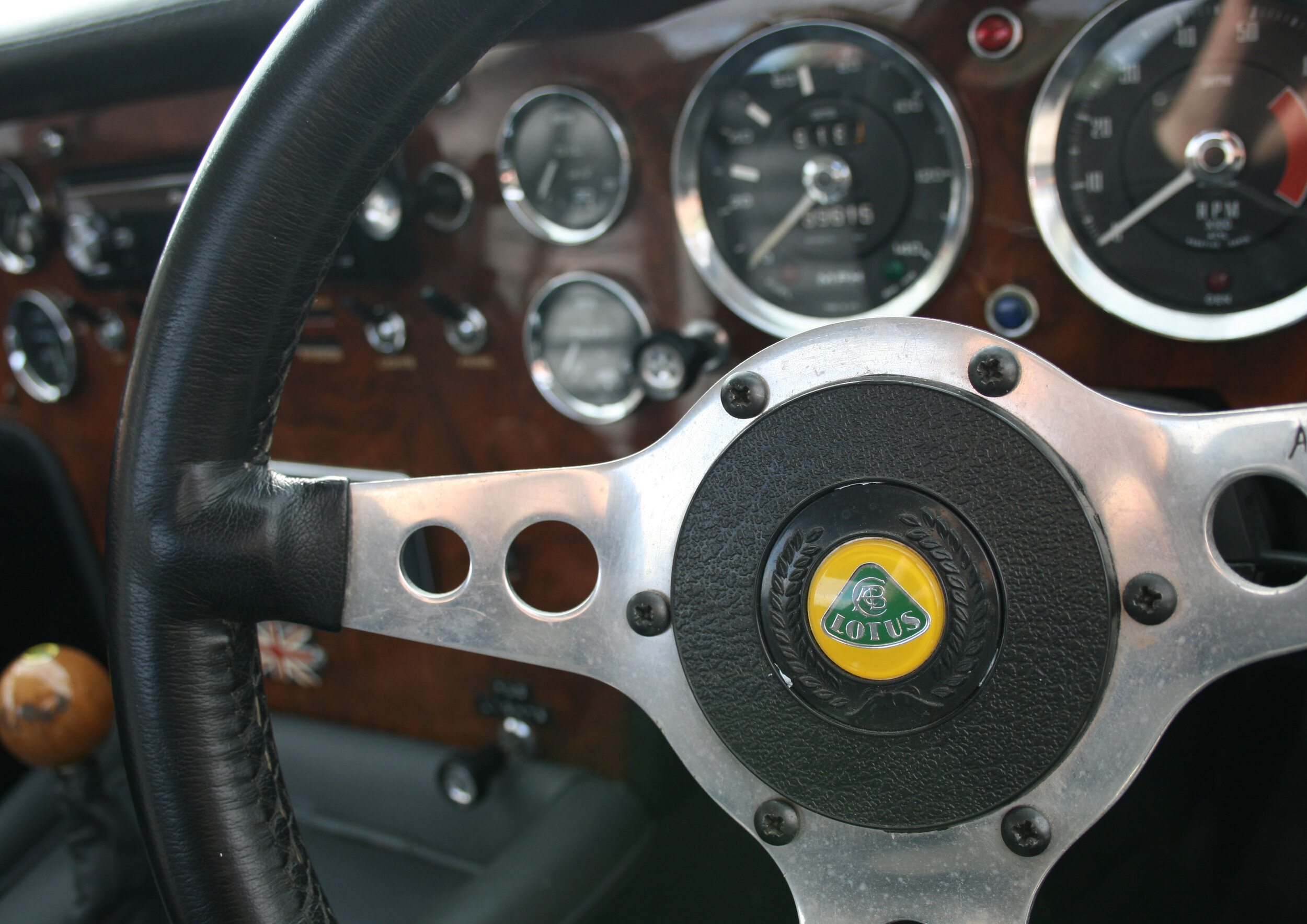 INTERIOR WHEEL.jpg