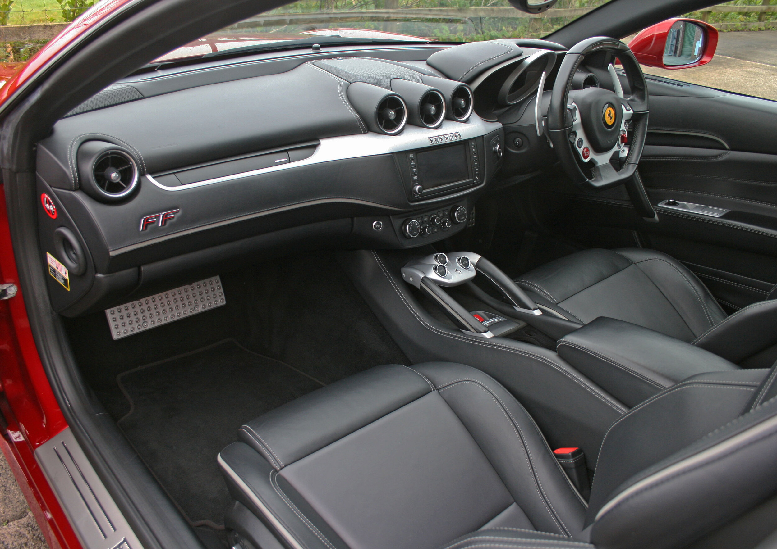 INTERIOR FRONT SEATS 2.jpg