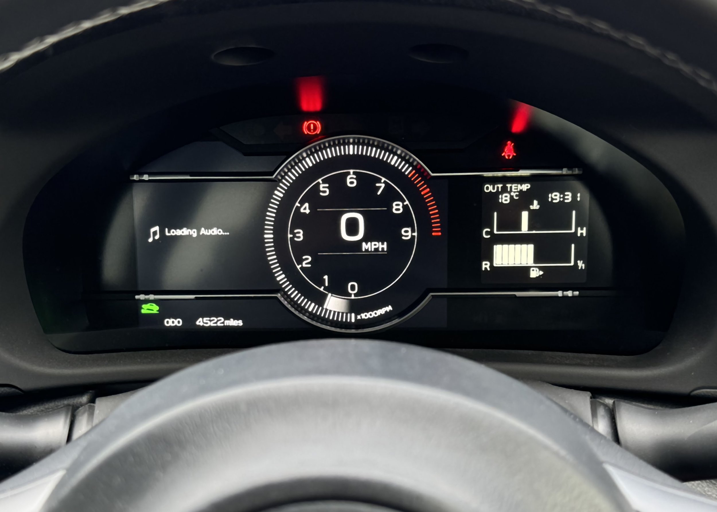 INTERIOR DASH 4522 MILES .jpg