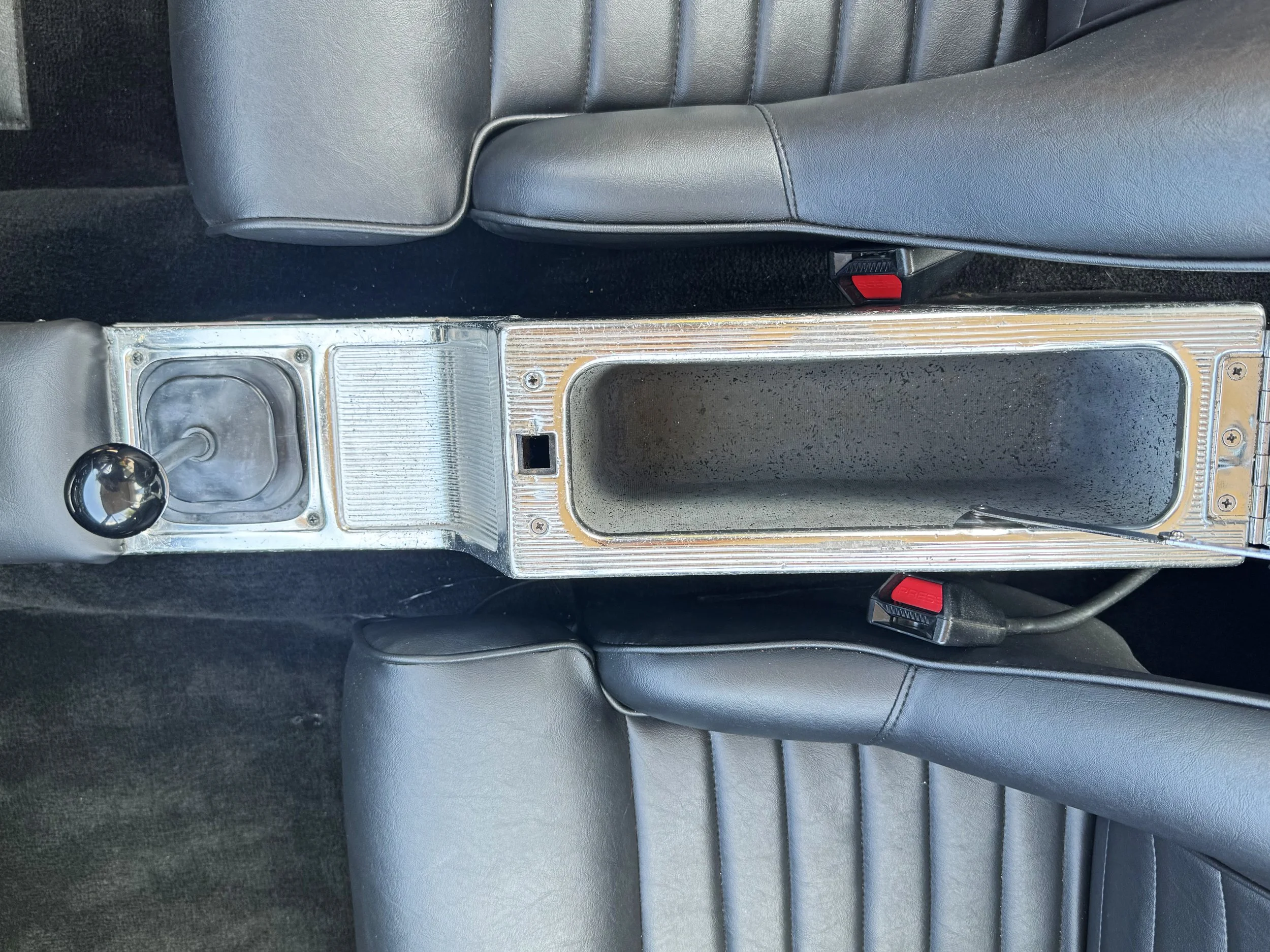 INTERIOR CUBBY.jpg