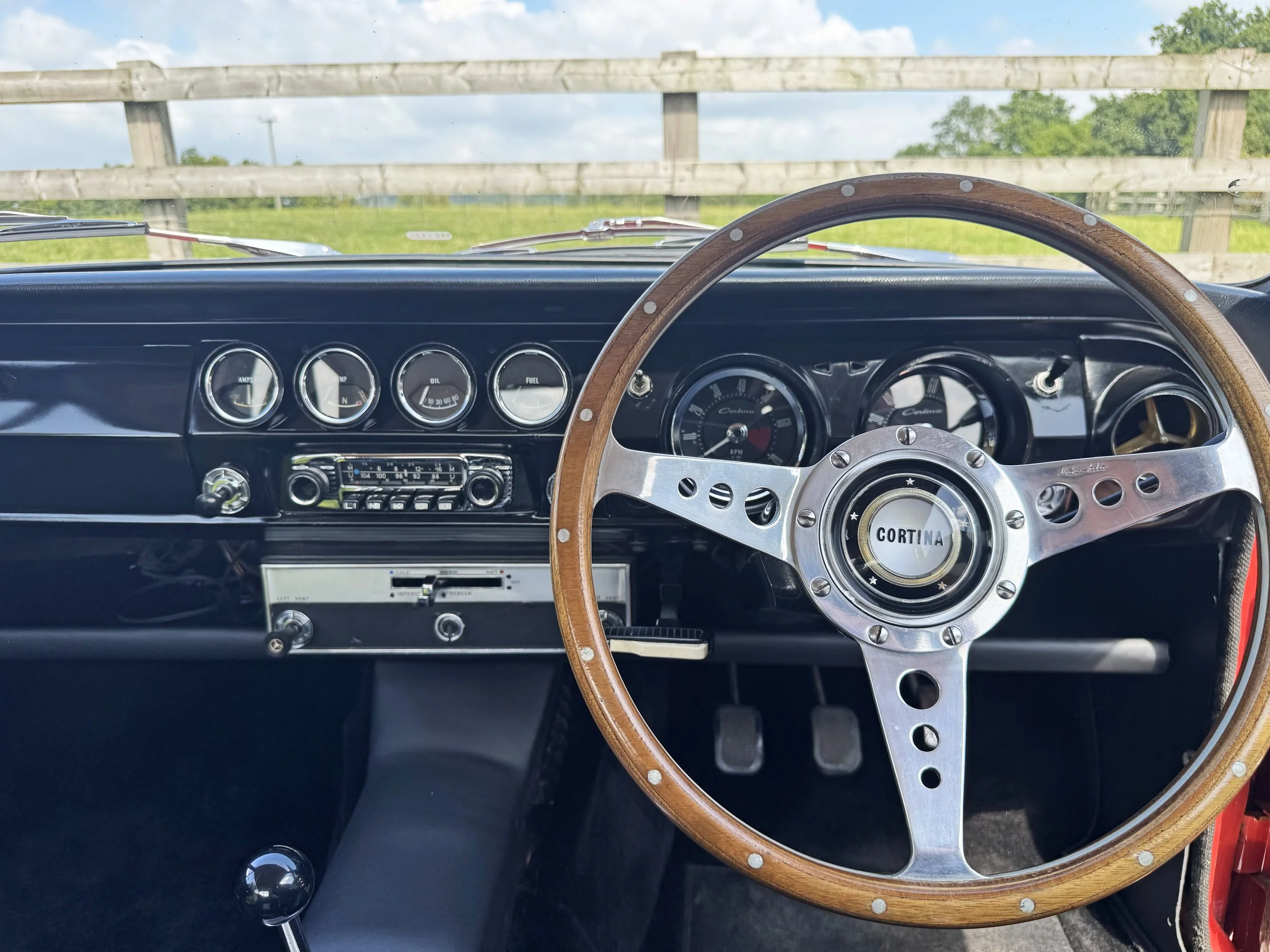 INTERIOR DASH 2.jpg
