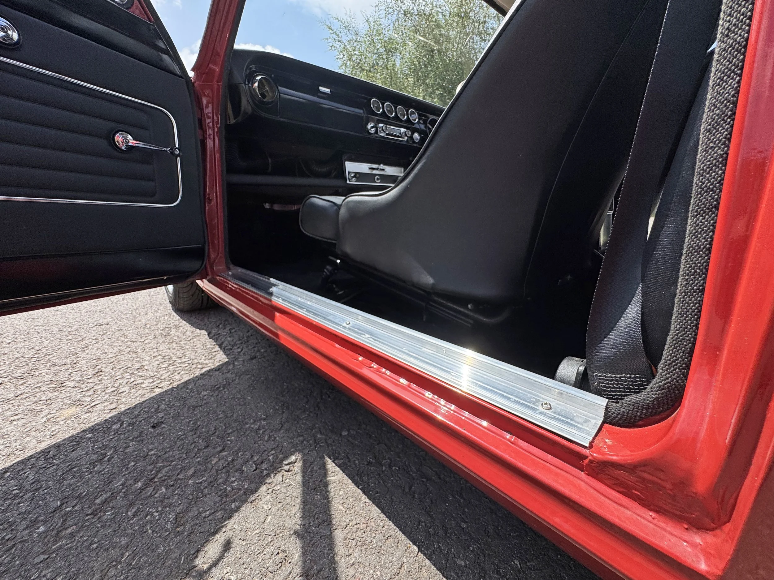 INTERIOR.jpg