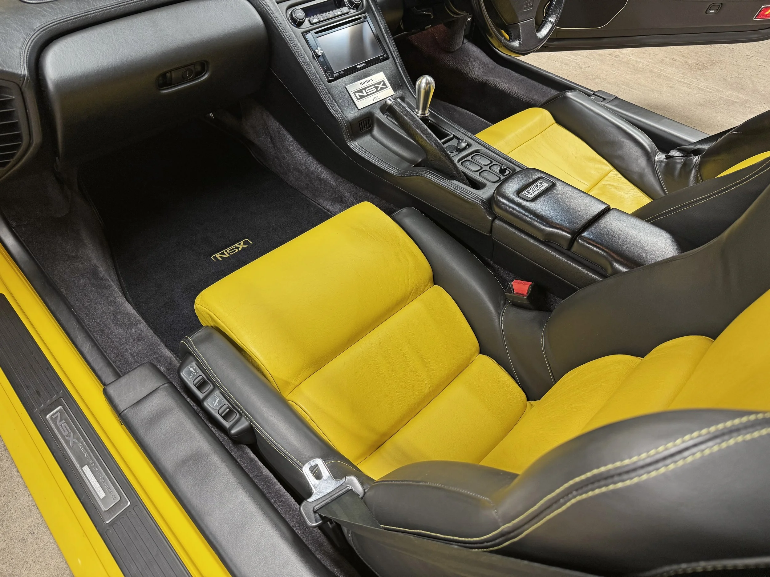 INTERIOR SEATS 2.jpg