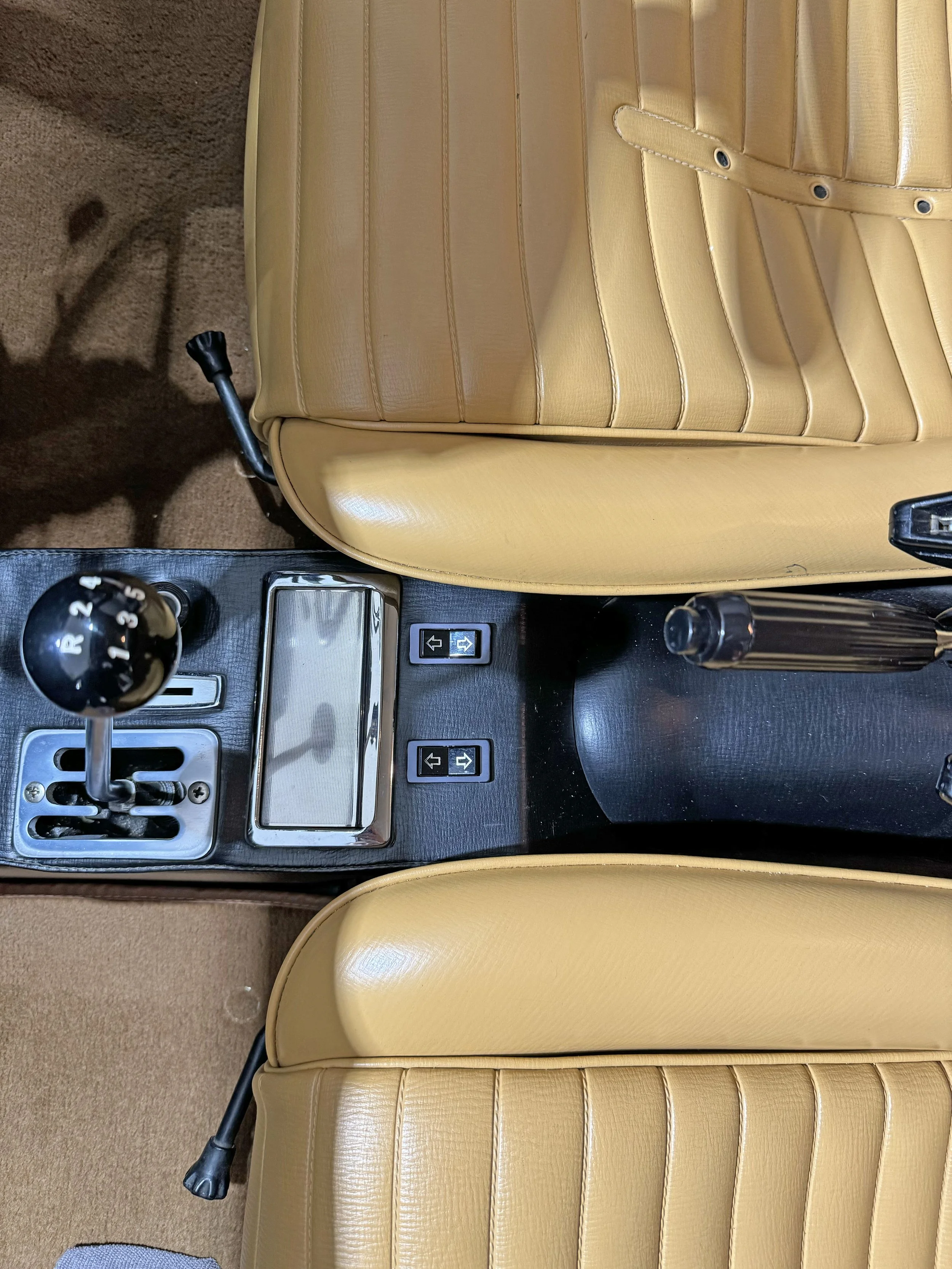 seat detail 2.jpg