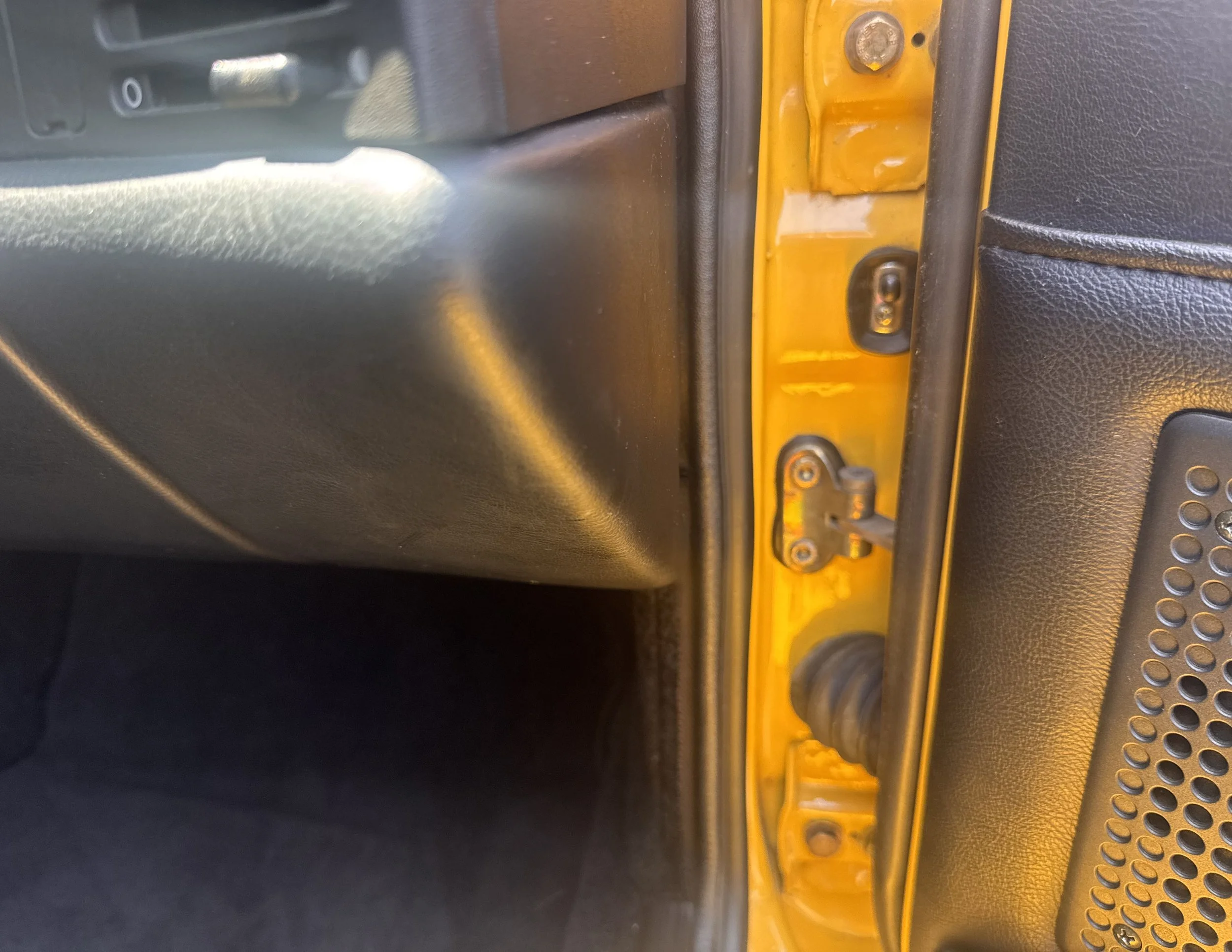 DETAIL HINGE 2.jpg