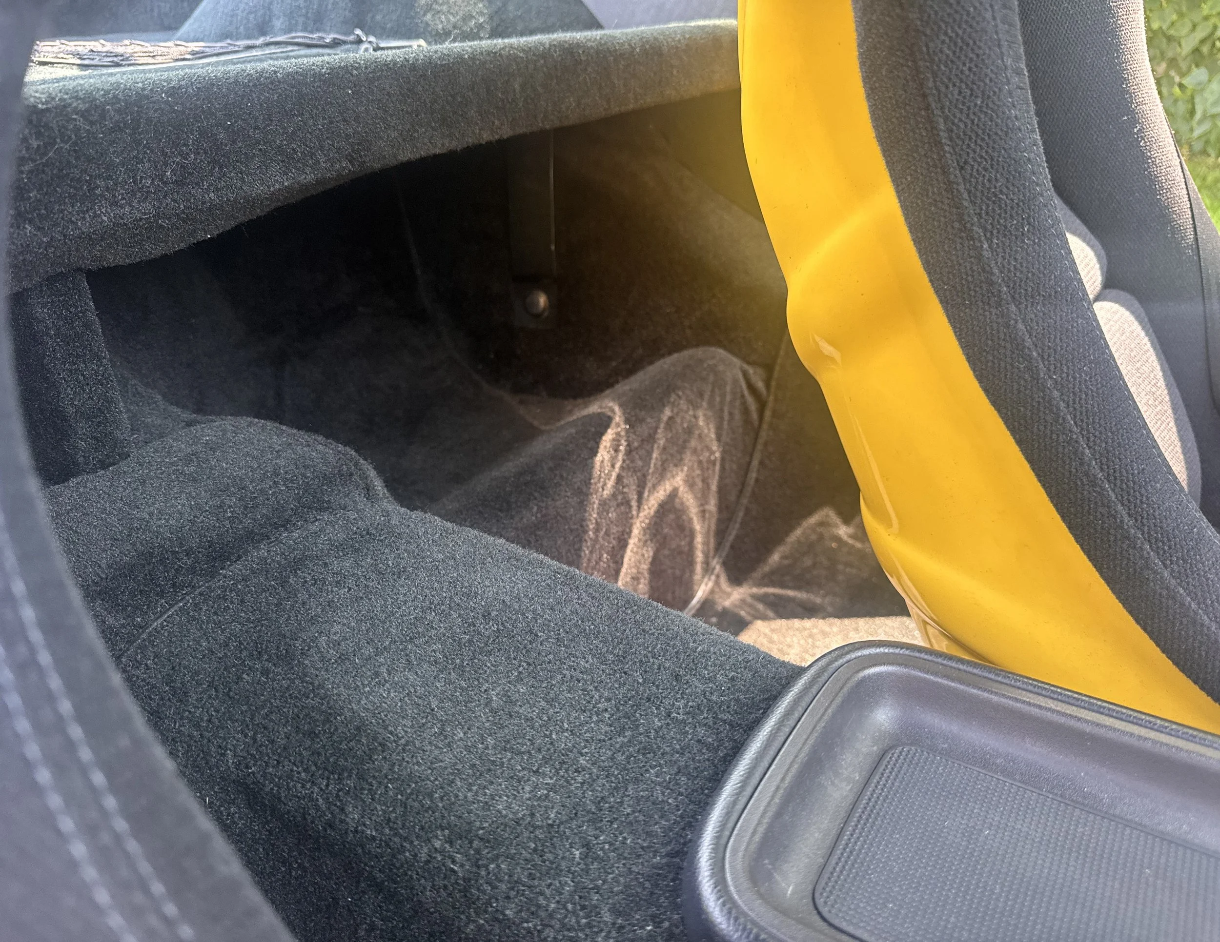 INTERIOR REAR SEAT.jpg