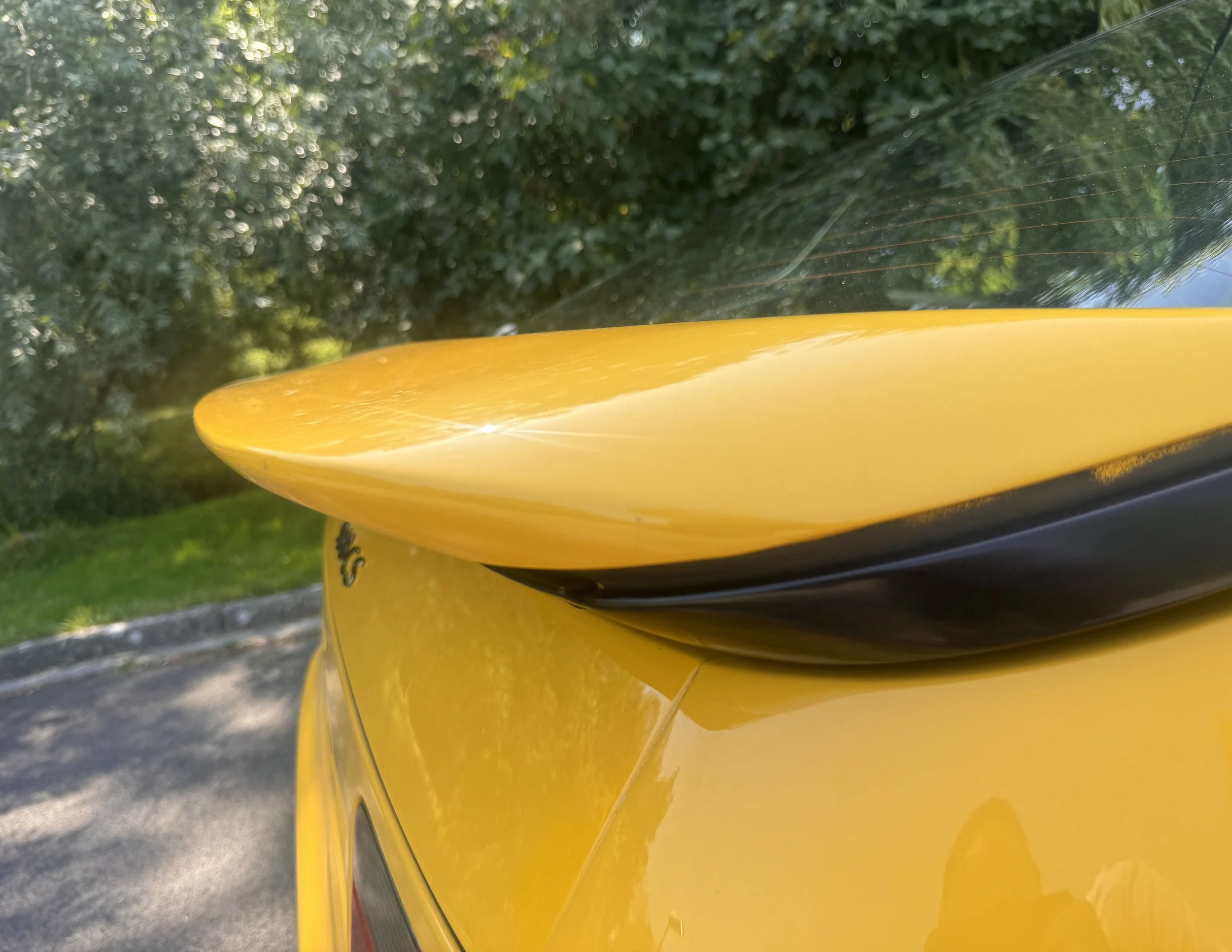 DETAIL REAR SPOILER.jpg