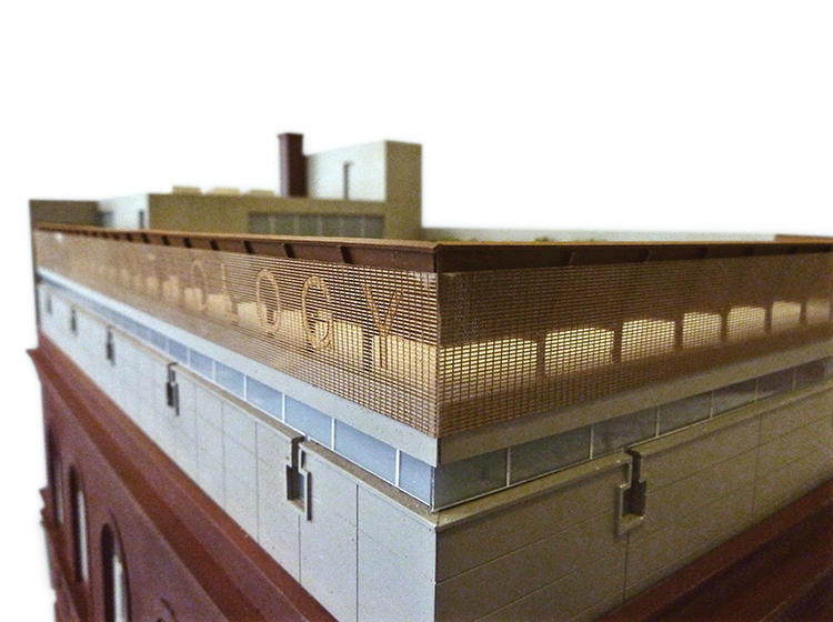AFA_BLA_Model-Photo_03_TH.jpg