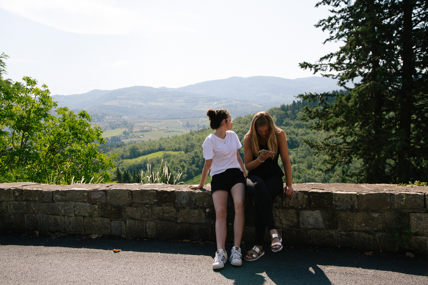 girl's in tuscany