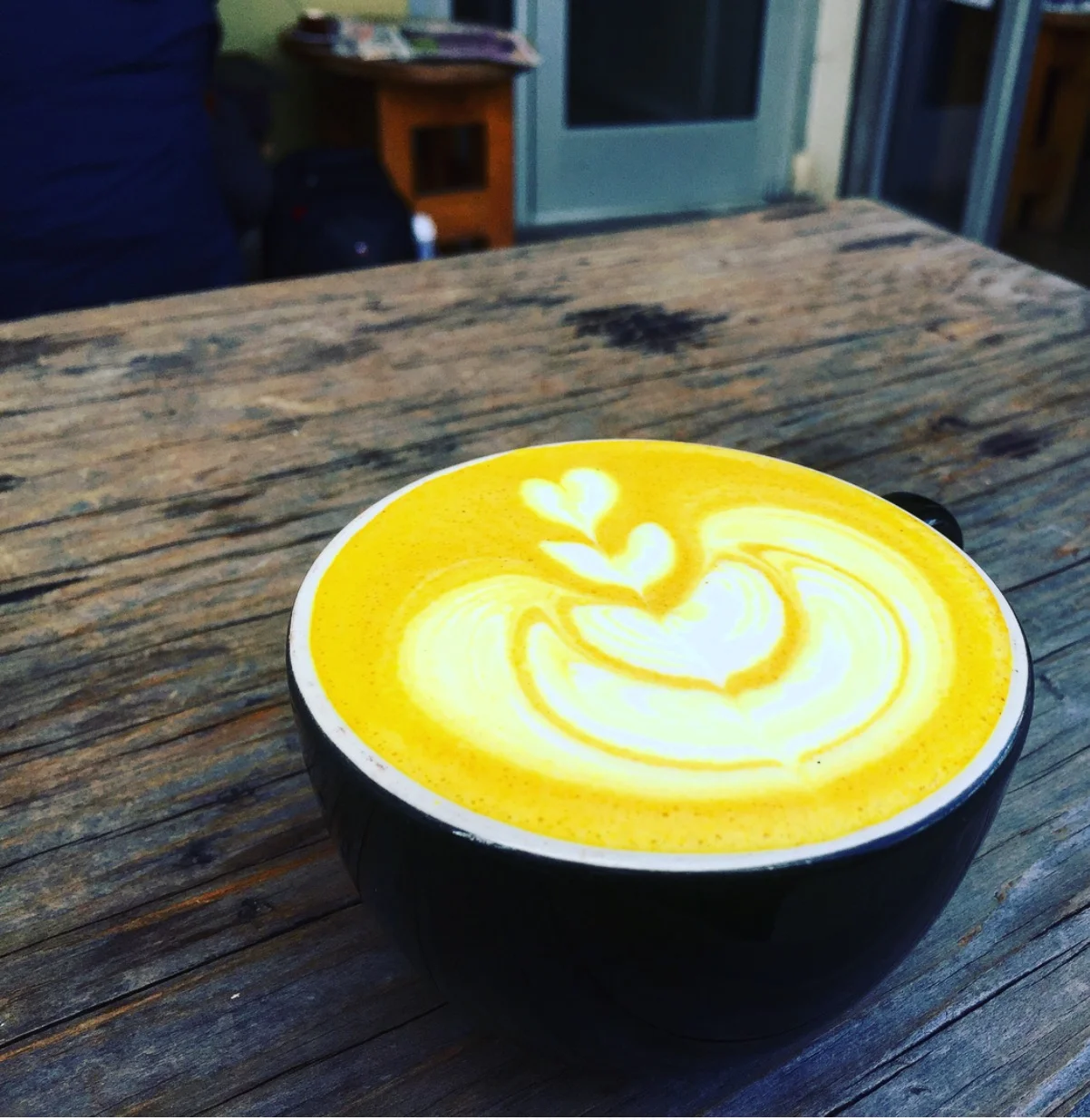 This decadent caffeine-free latte is our riff on a popular anti-inflammatory treat. The glowing turmeric dances with the heat of black pepper, ginger, and sweet almond milk to support your well-being. Our golden lattes contain organic turmeric, ginger, black pepper, cardamom, coconut oil, and honey. We enjoy them most with almond milk, even if you're not vegan! We've been looking for a caffeine-free, energizing alternative to our espresso based latte. This turmeric based beverage is our delicious option for customers looking for something a little different.