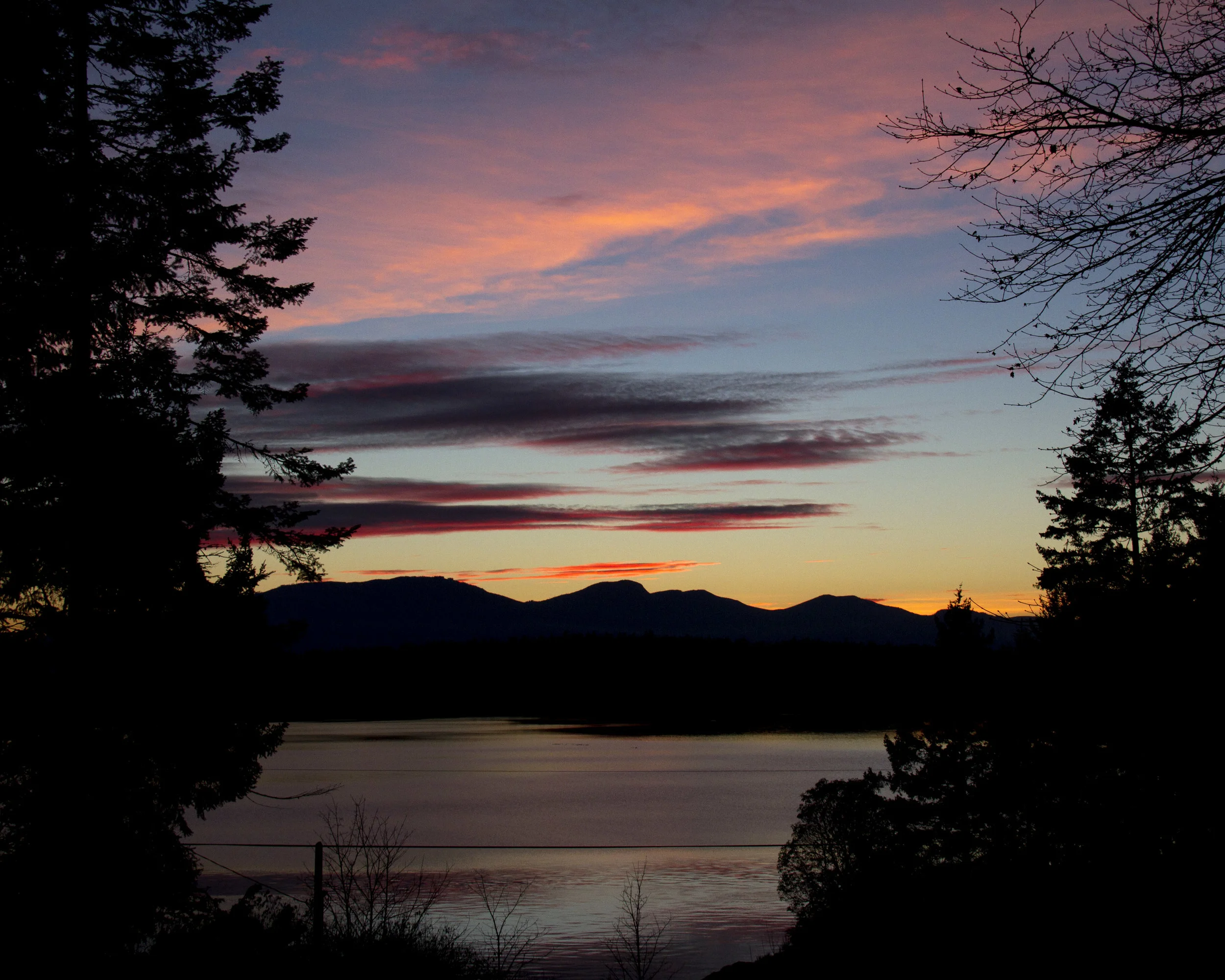 Sunset_7625b_crop.jpg