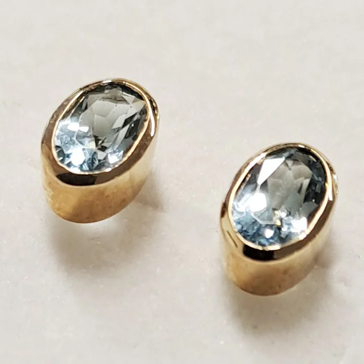 9ct Gold Aquamarine Stud Earrings