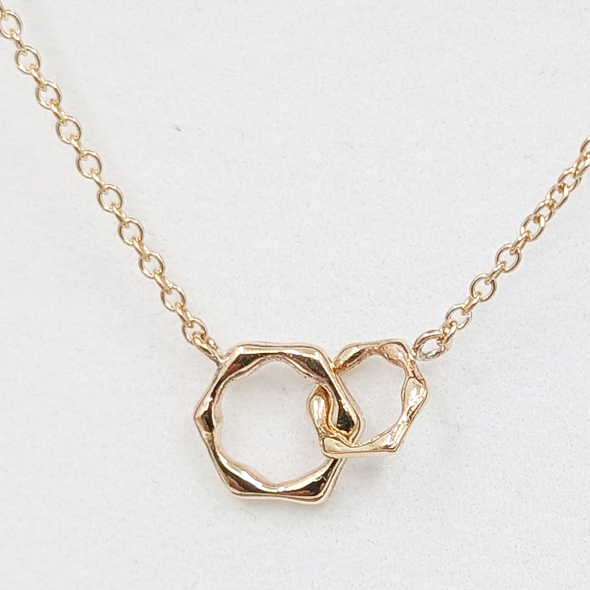 9ct Gold Entwined Molten Circle Necklace