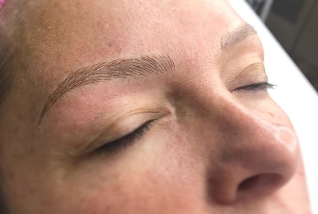 #MicrobladingMonday / amazing brow transformation by esthetician Tatiana. swipe to see the before! questions about microblading or other services? give us a call! and check out the full skin &amp; body menu online under &lsquo;services&rsquo;! ✨ #sal