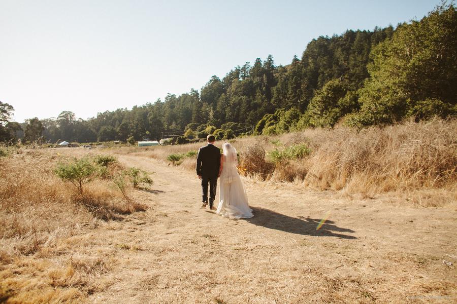 Widmann_Hand_Kate_Harrison_Photography_CoastalFarmKateHarrisonwedding082_low.JPG