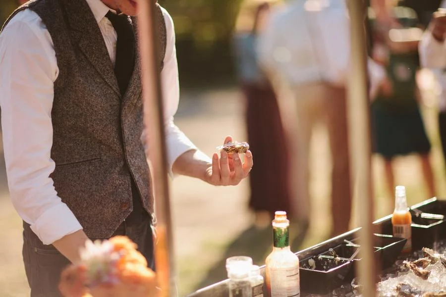 Widmann_Hand_Kate_Harrison_Photography_CoastalFarmKateHarrisonwedding092_low.JPG