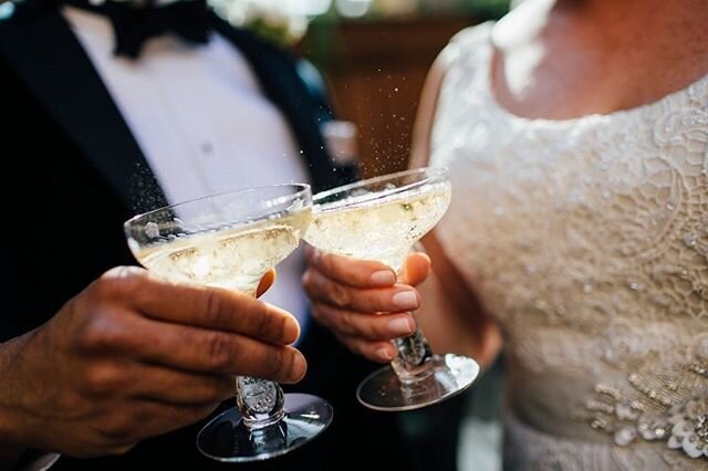 Cheers to all the 2020 couples! It's going to be a great year to celebrate your big day! ✨