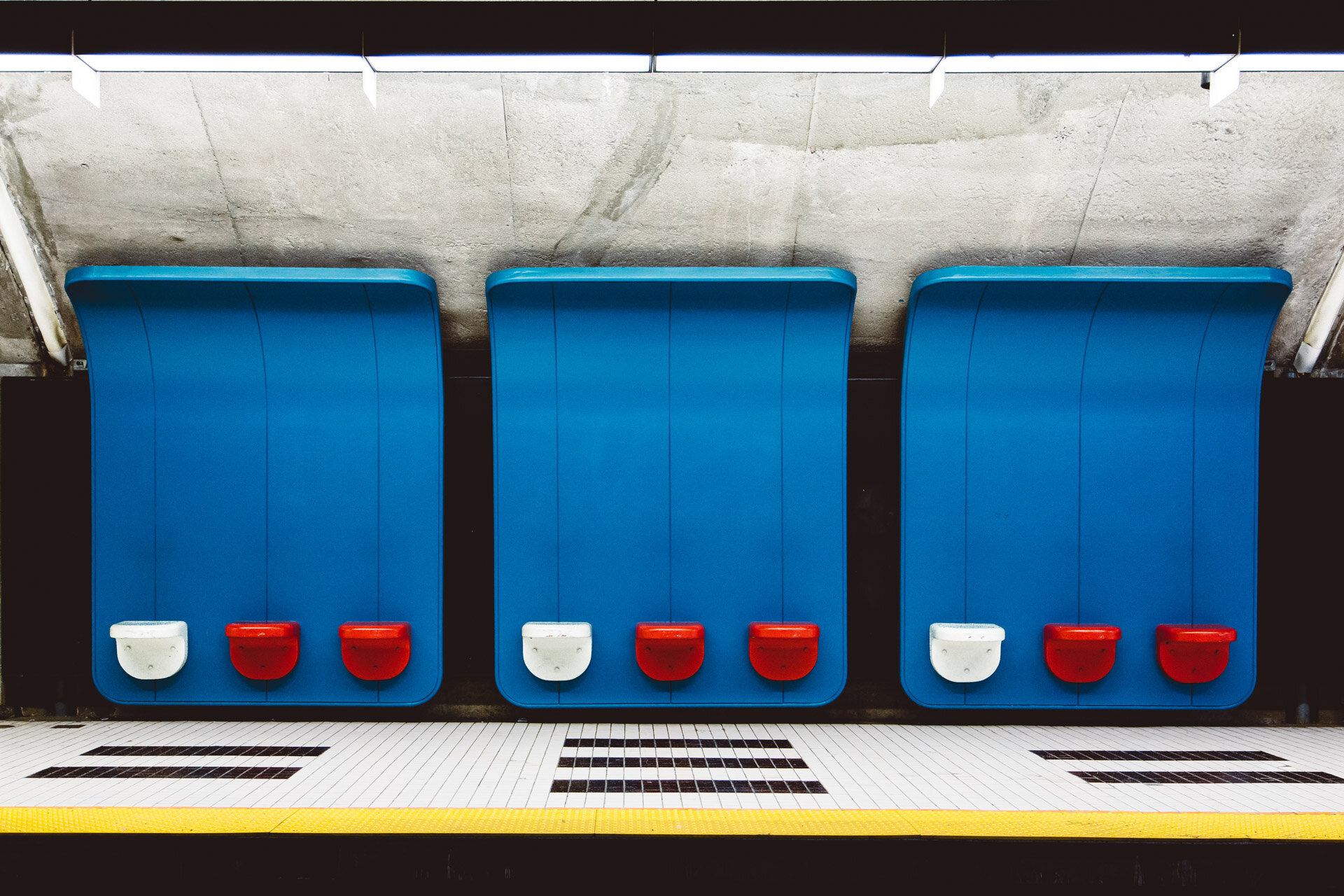 Métro Anonyme Montréal Plamondon — Simon Laroche Photographie