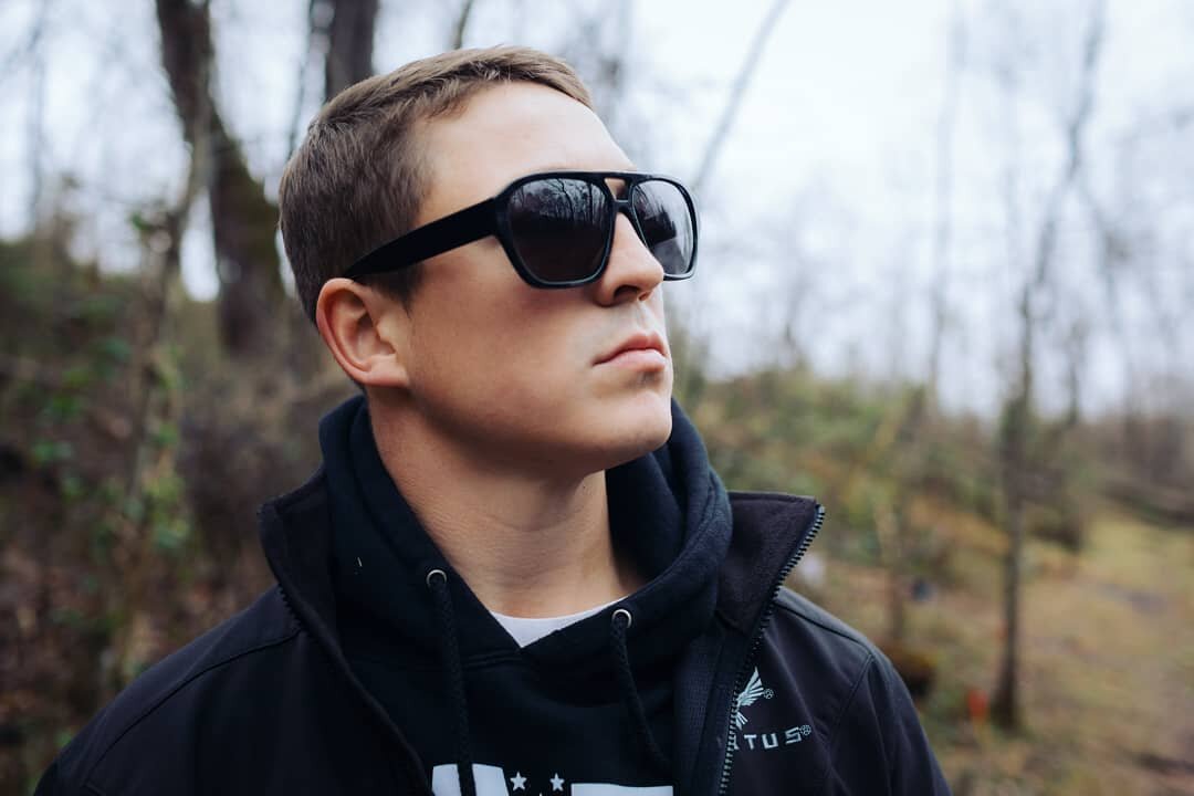 Iconic. 😎 Impeccable fit and comfort. 
Sunglasses: @marq_optical Model 200S in Anthracite 
Photo Credit📸: @aidandemolli

MAKE YOUR MARQ 👊
marqoptical.com

Visit our website to check out all our styles and colors. Link in the Bio. 
#marqoptical #ma
