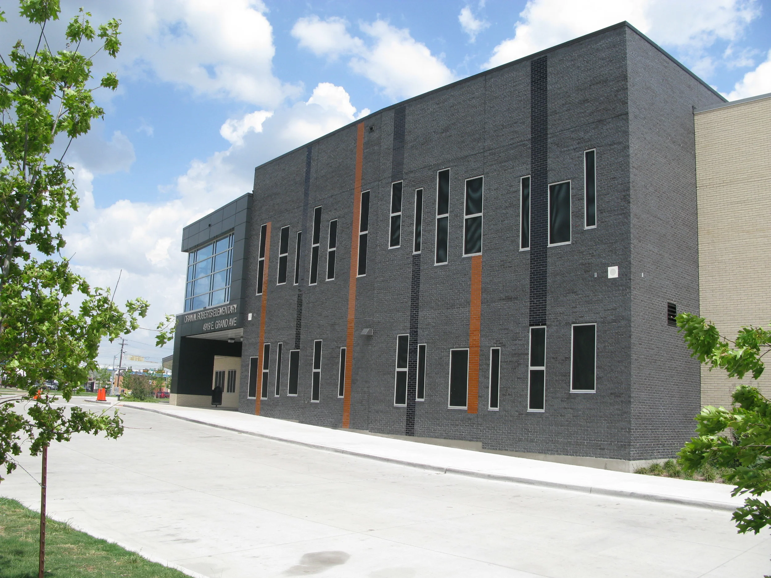 Oran M. Roberts Elementary School — JR2 Architects