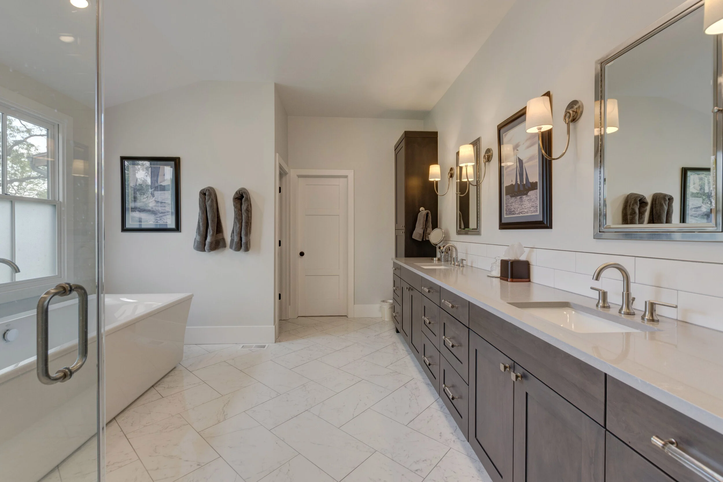 Master Bathroom.jpg