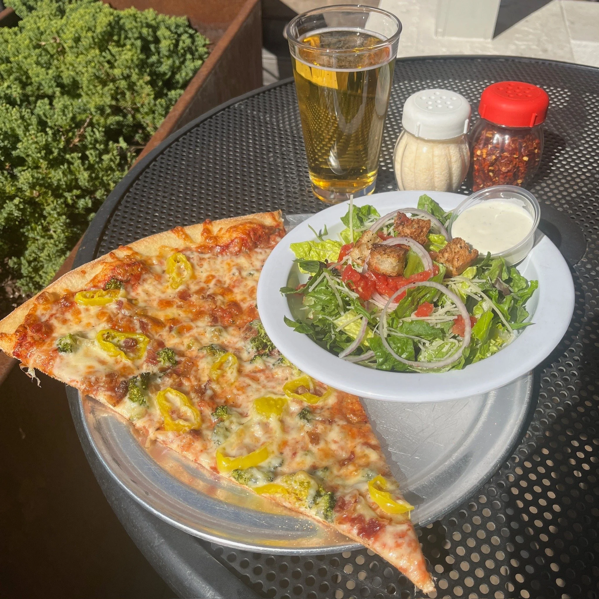 All this at lunch for $11.50! 

Slice + salad + soda or a domestic beer for $11.50 
Slice + breadstick + soda or domestic beer for $8.50
Monday-Friday 11:30 AM-4:00 PM Dine in only at Germantown