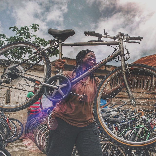 Friends! Big news! Epic news! Le jour de gloire est arriv&eacute;! The day we've all waited for is here&mdash;today&mdash;right now! This very morning the bikes were delivered to the Ability Bikes Cooperative in beautiful Koforidua, Ghana! The final 