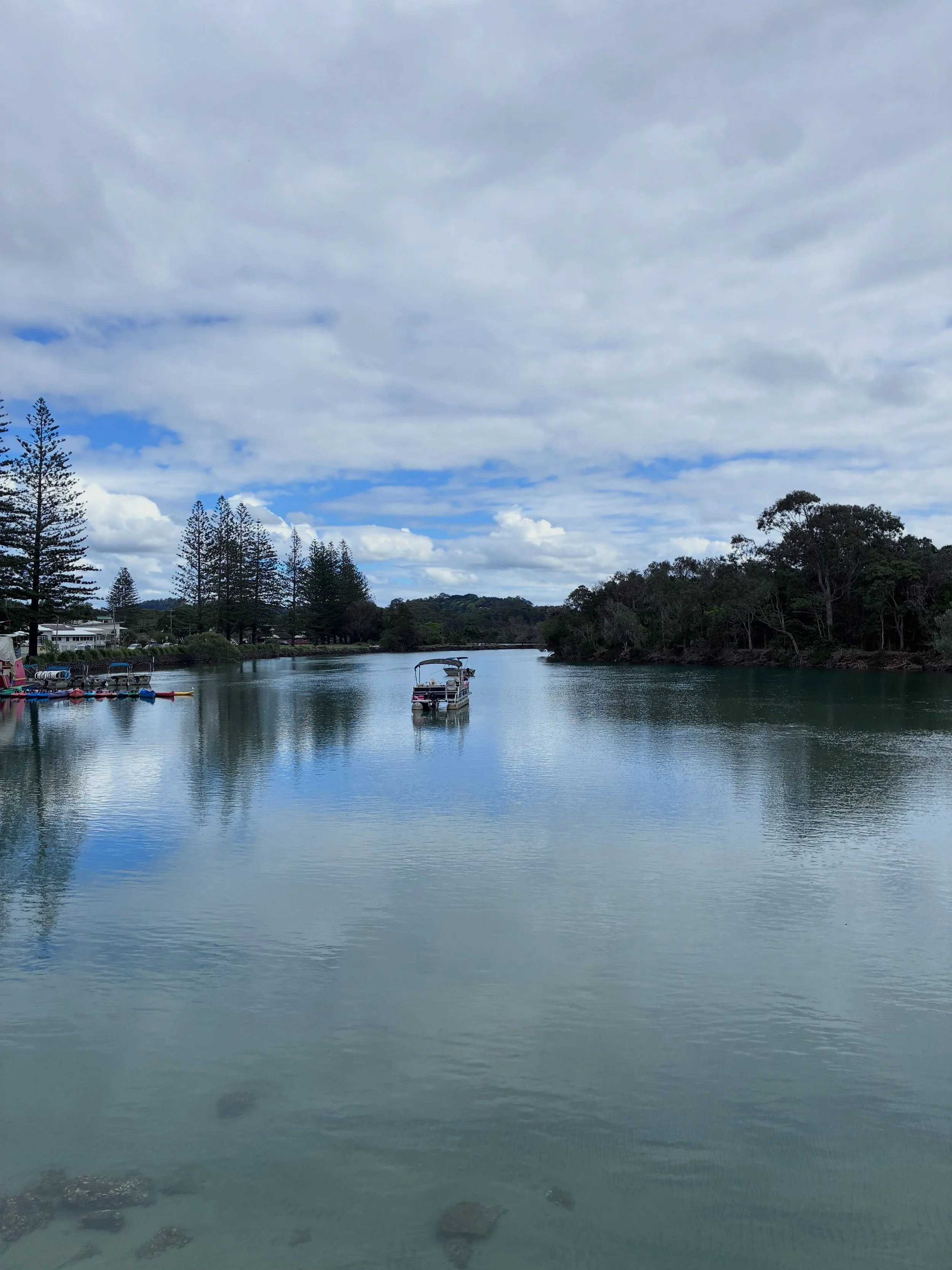 When you work for yourself, it&rsquo;s so easy to spend every single day working - writing or planning online classes, judging stories, updating my website, writing our Substack etc etc

Today, I took an hour off and walked through Brunswick Heads an