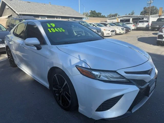 2019 TOYOTA CAMRY (5).jpg