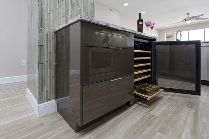 High gloss door option with a brushed-metal detail (Ion product line)
