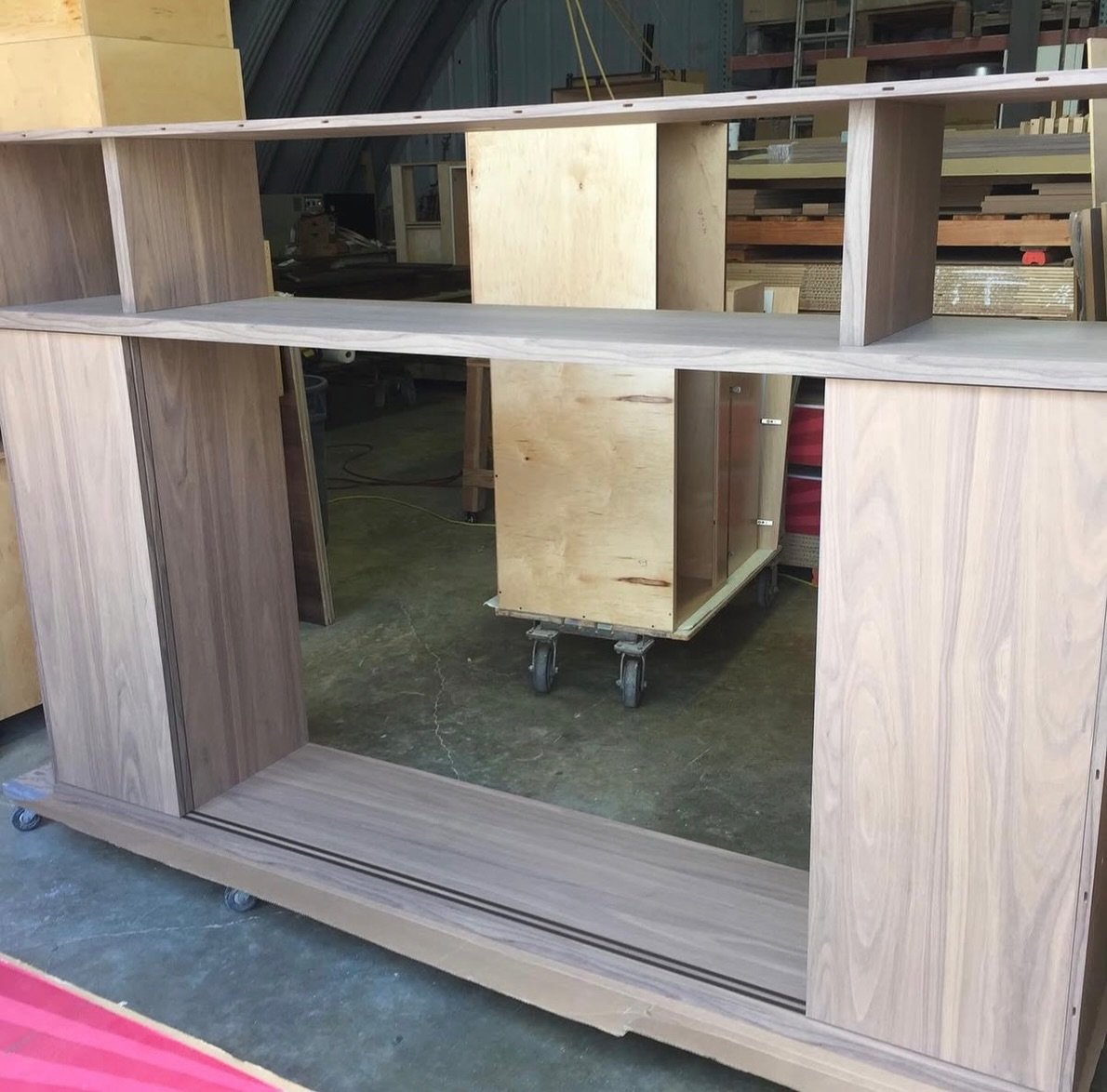 A custom media + bookcase cabinet with sliding doors to conceal the tv when not in use.  A perfect piece in this reading/entertainment space.

Designer:  Carolyn Pace, AKBD, Carolyn Pace Design
📷 Aaron Yoshino

#customcabinetry #entertainmentcenter 