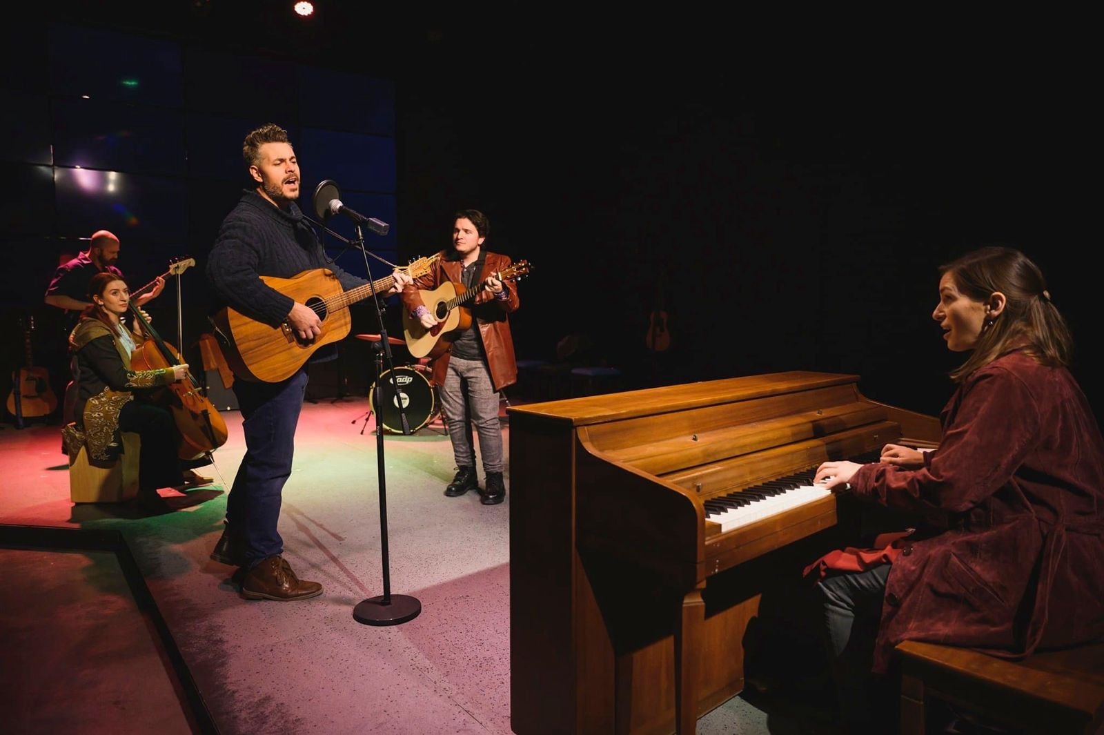 Online singing lessons.jpeg