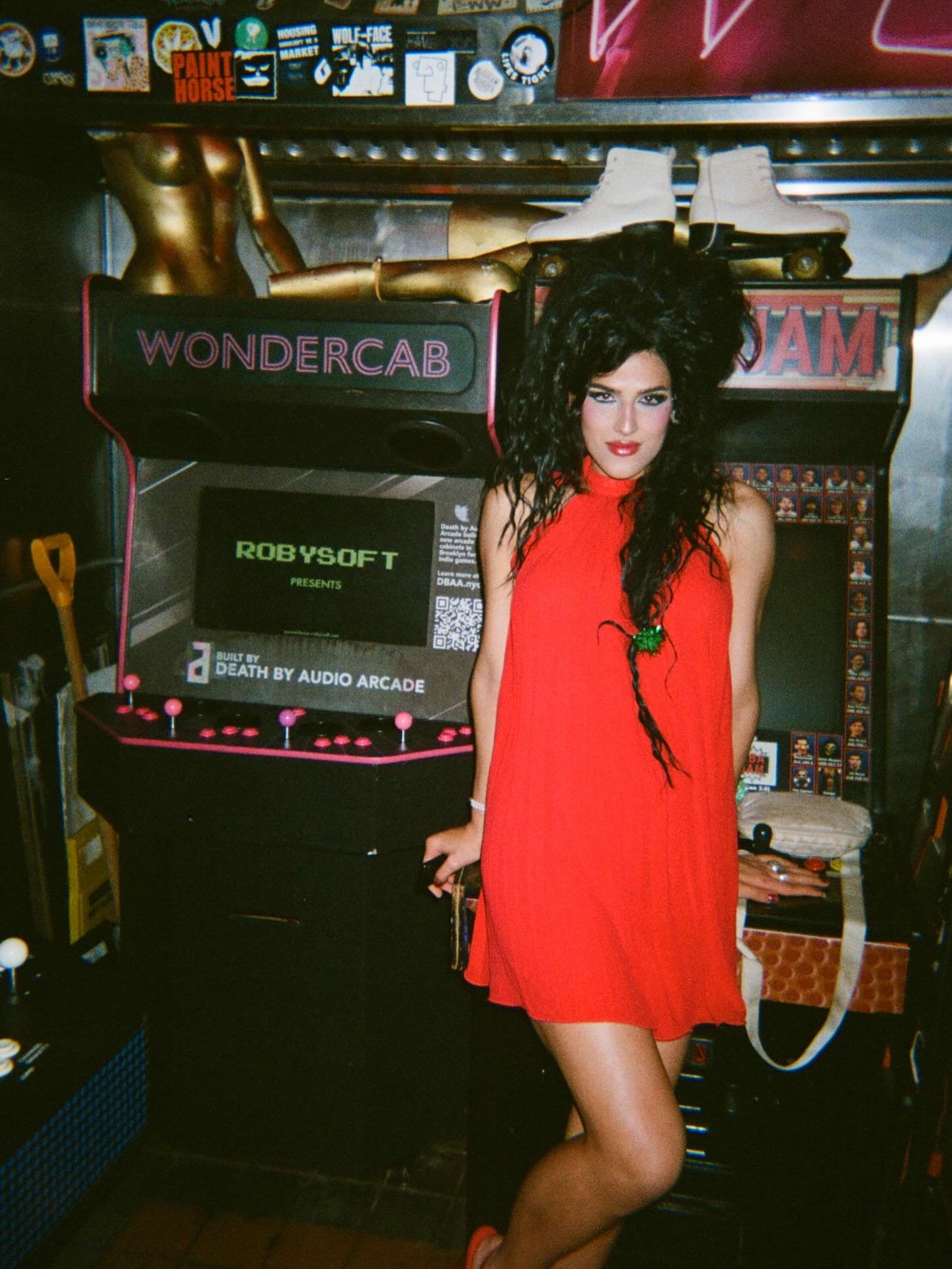 𝐄𝐧𝐝 𝐨𝐟 𝐘𝐞𝐚𝐫 𝐇𝐨𝐥𝐢𝐝𝐚𝐲 𝐂𝐡𝐞𝐞𝐫 ❄️🎄 ~ disposable dump from Double D&rsquo;s + Your Mom&rsquo;s F*king Drag Show + Dyke the Halls 🎞️