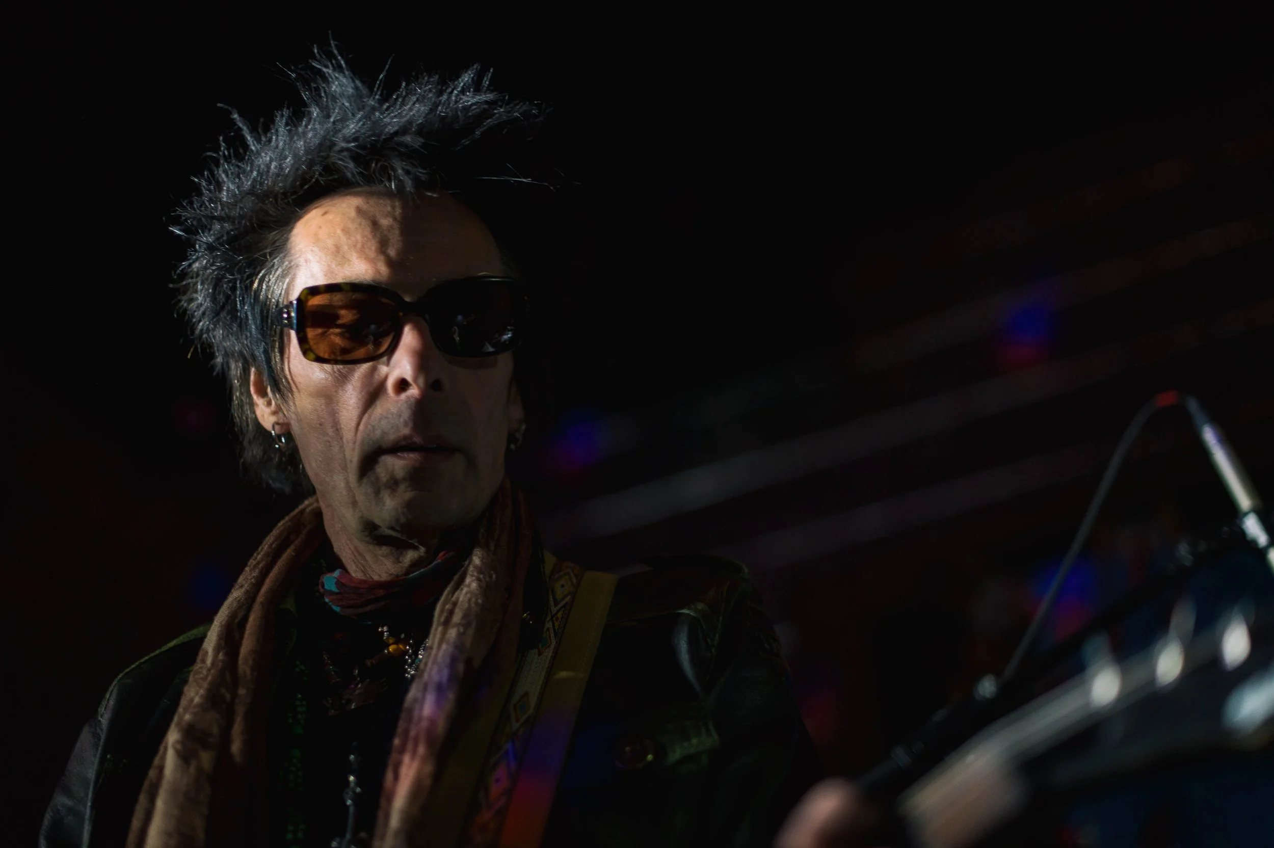 Earl Slick.jpg