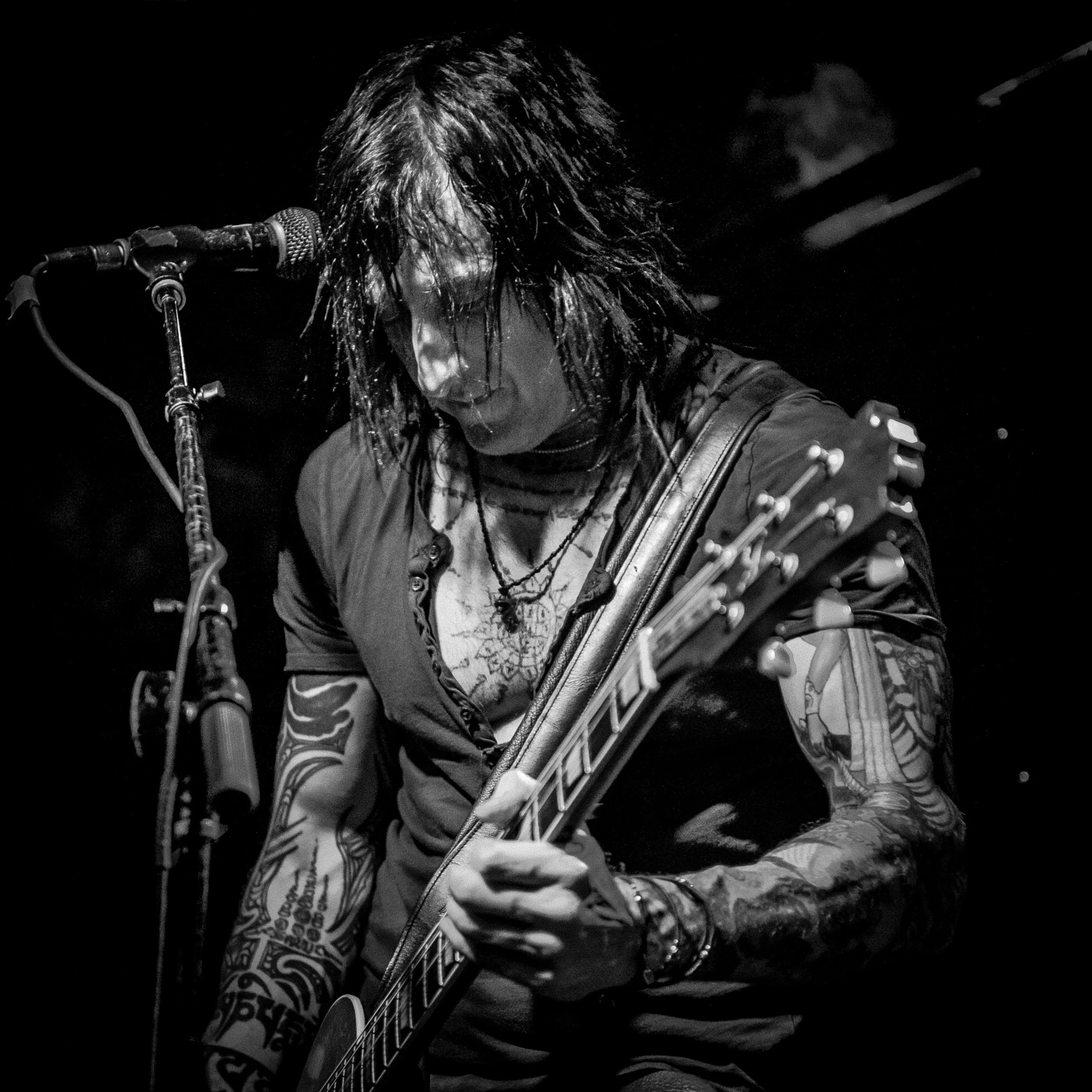 Richard Fortus-11.jpg