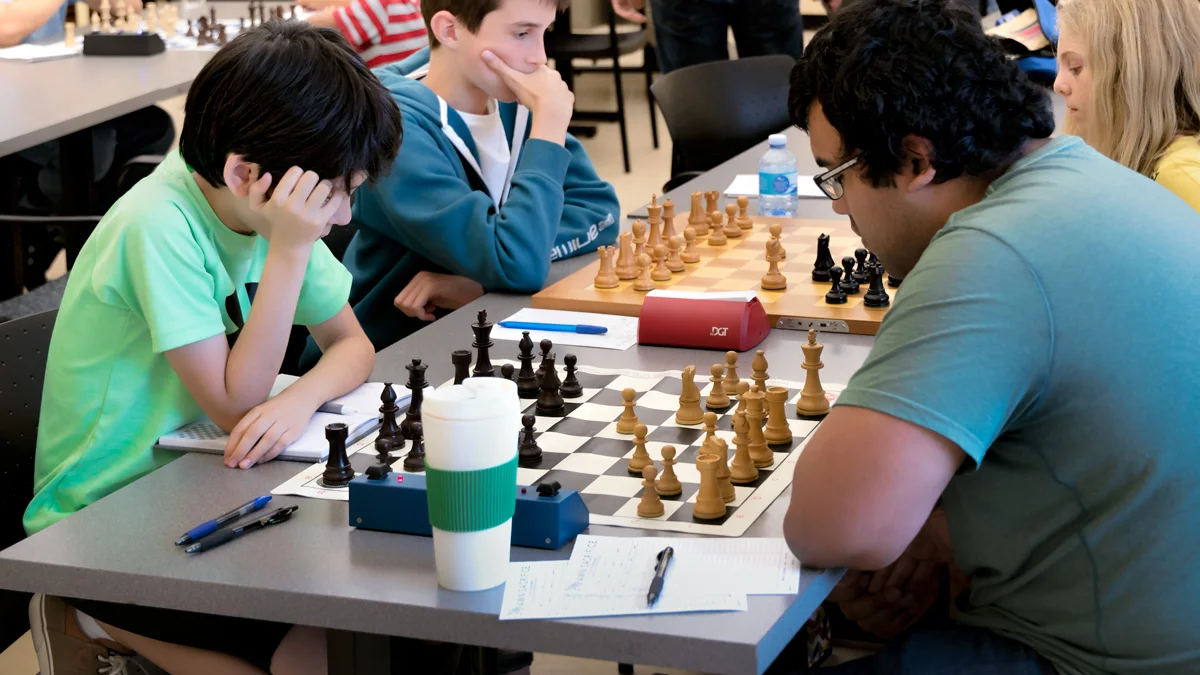 Round 2: Sibbitt vs Krienke on Board 1