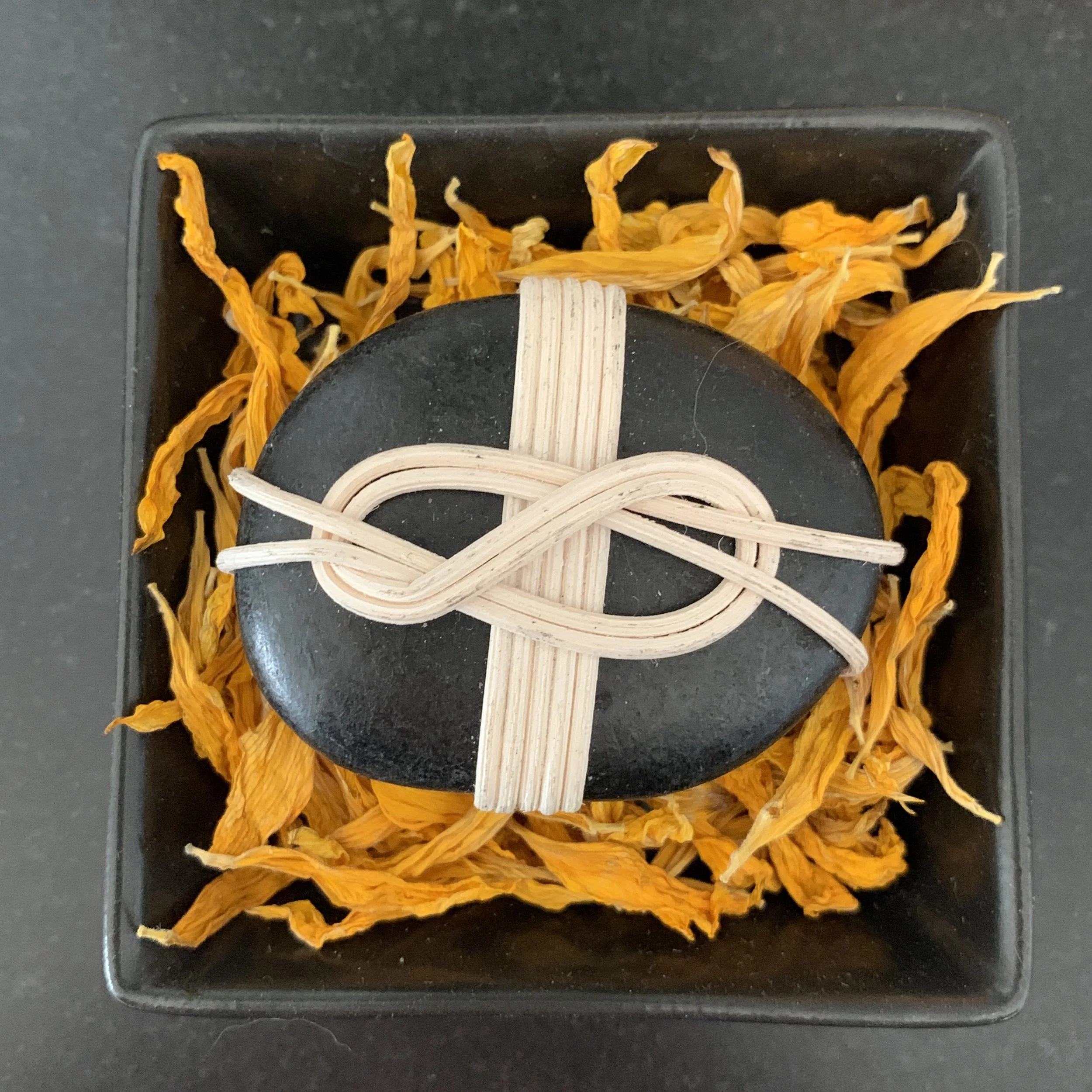 wind knot rock orange.jpg