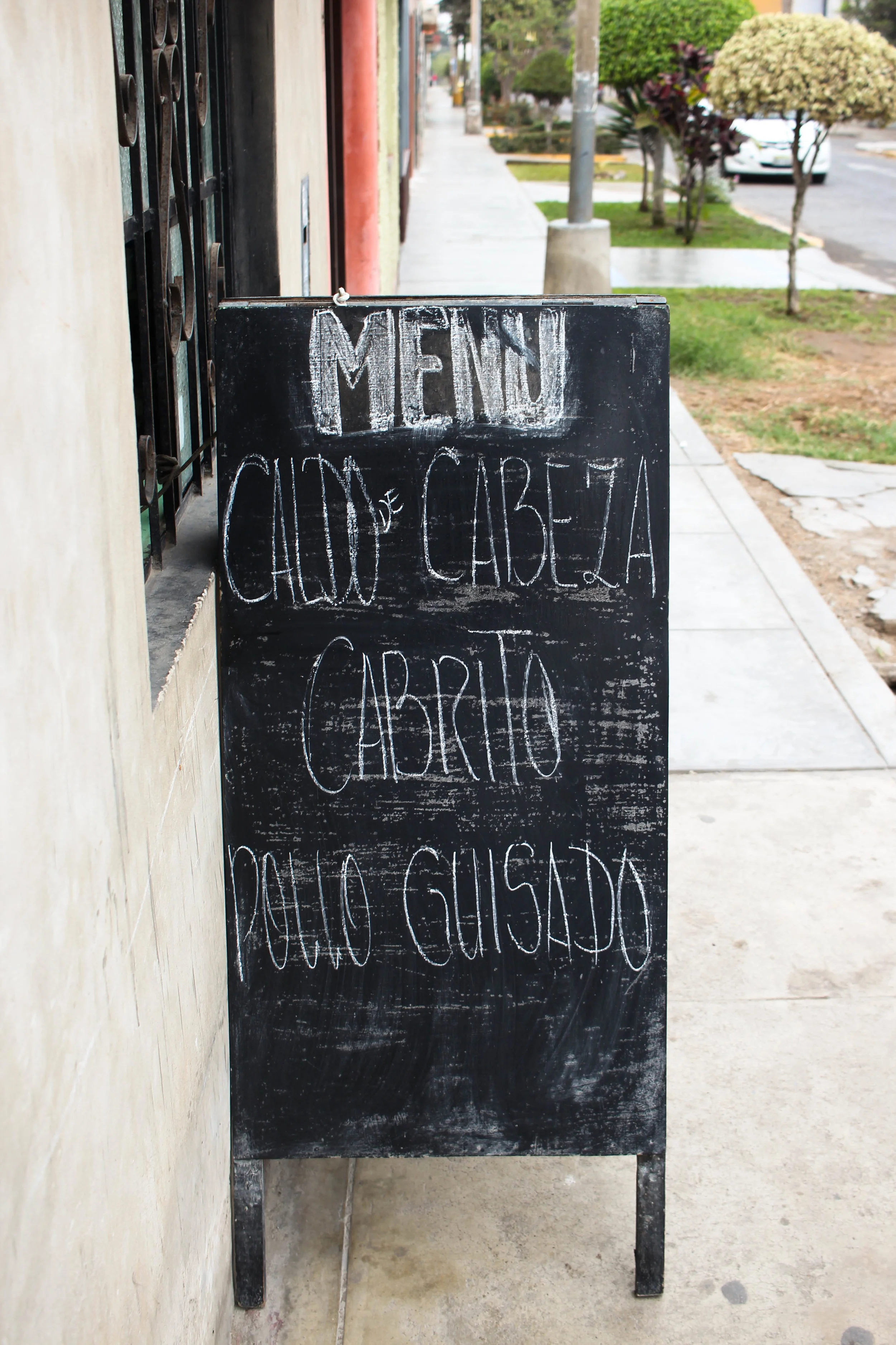 The meal starts with caldo de cabeza (soup of heads) and then there is a choice of either cabrito (little goat) or pollo guisado (stewed chicken)