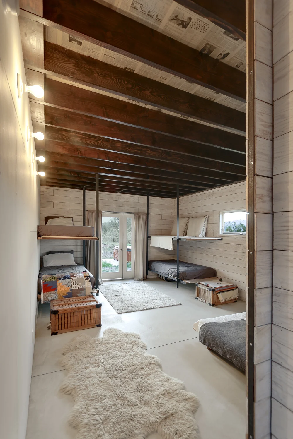 510-cabin-interior-hunter-leggitt-studio11.jpg