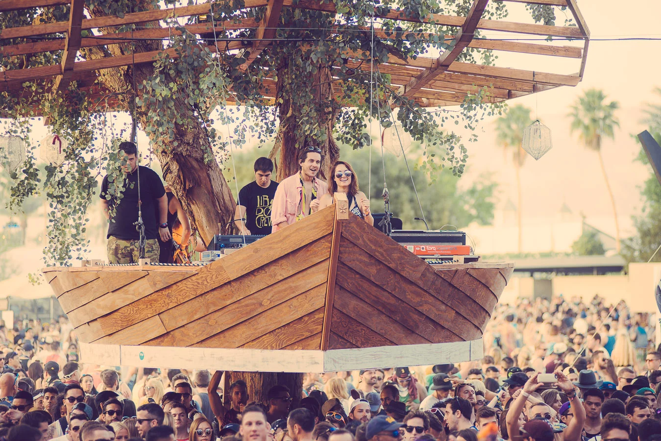 COACHELLA 2015 TREE HOUSE
