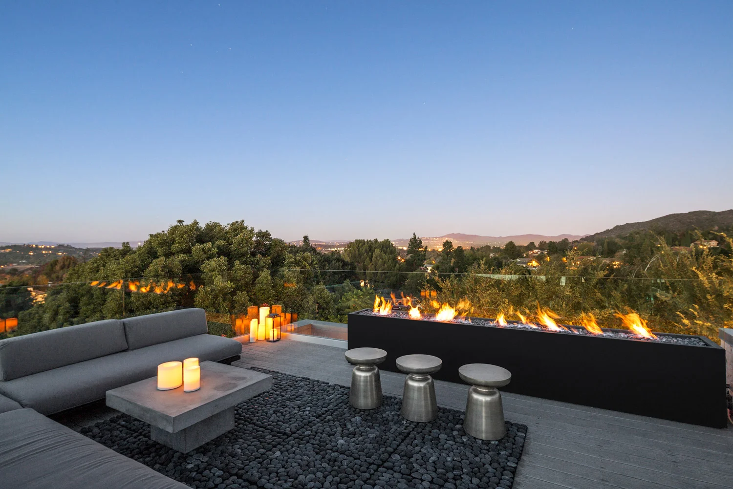 Acacia House modern landscaped roof garden terrace and roof deck with fire feature views of the Ventura mountains.