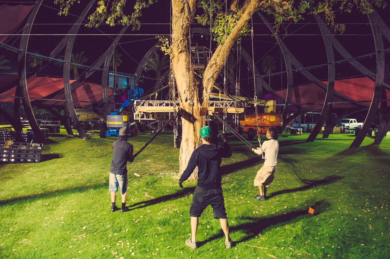 coachella-ss-biskt-do-lab-hunter-leggitt-studio-daniel-zetterstrom-44.jpg